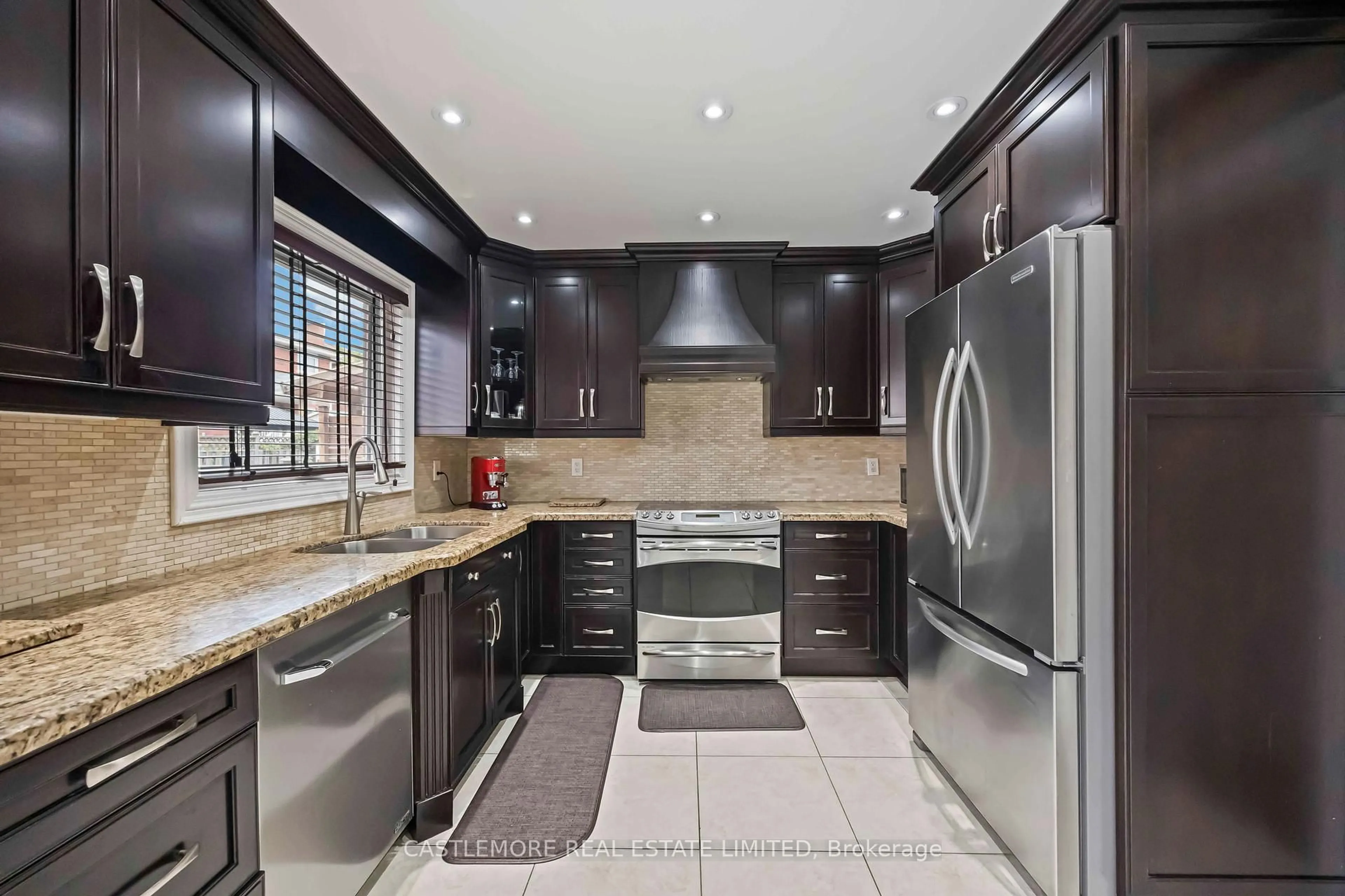 Contemporary kitchen, ceramic/tile floor for 119 Spring Town Rd, Vaughan Ontario L4L 8E6