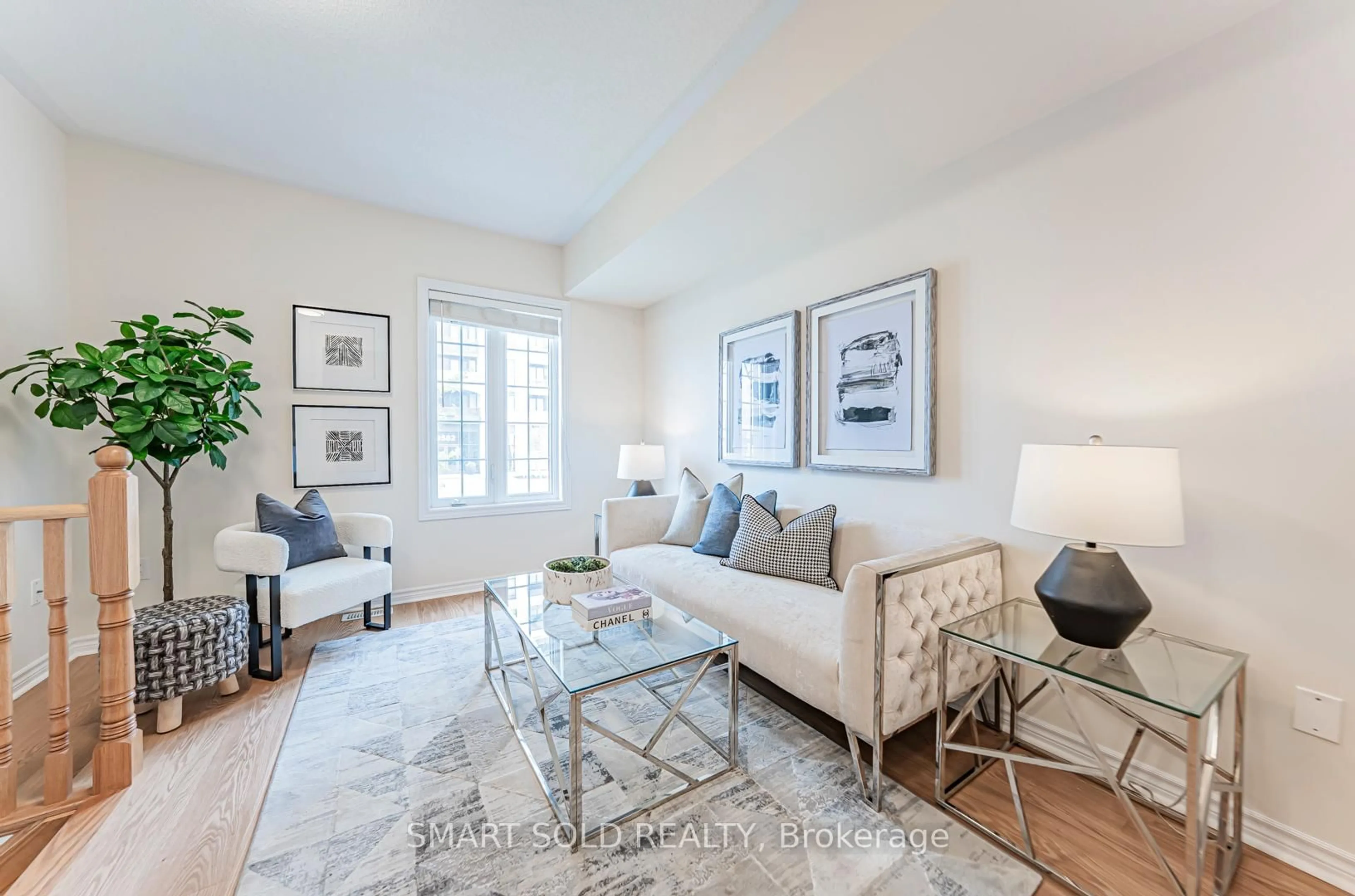 Living room with furniture, unknown for 52 Orca Dr, Markham Ontario L6E 0R6