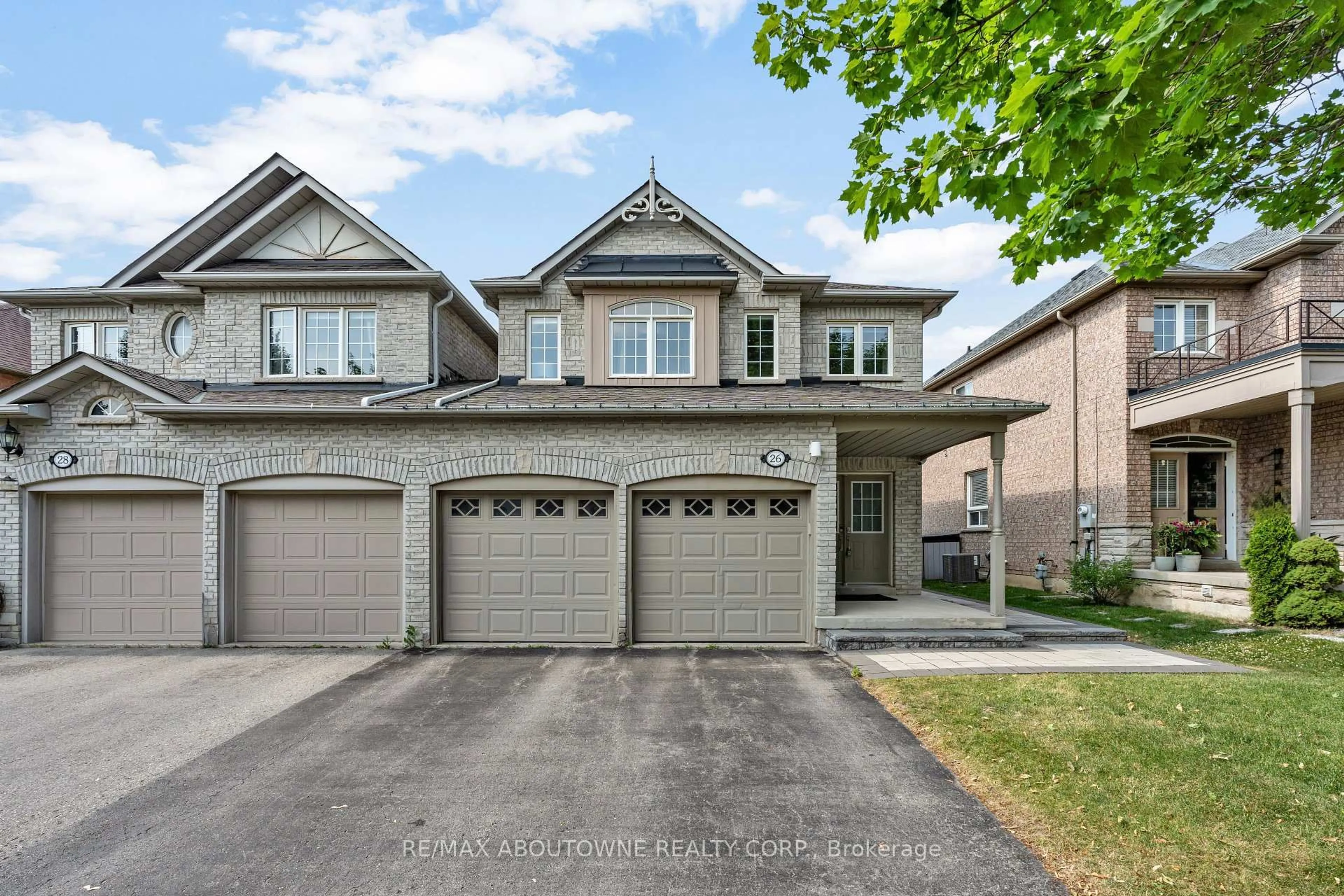 Unknown for 26 Starr Cres, Aurora Ontario L4G 7X3
