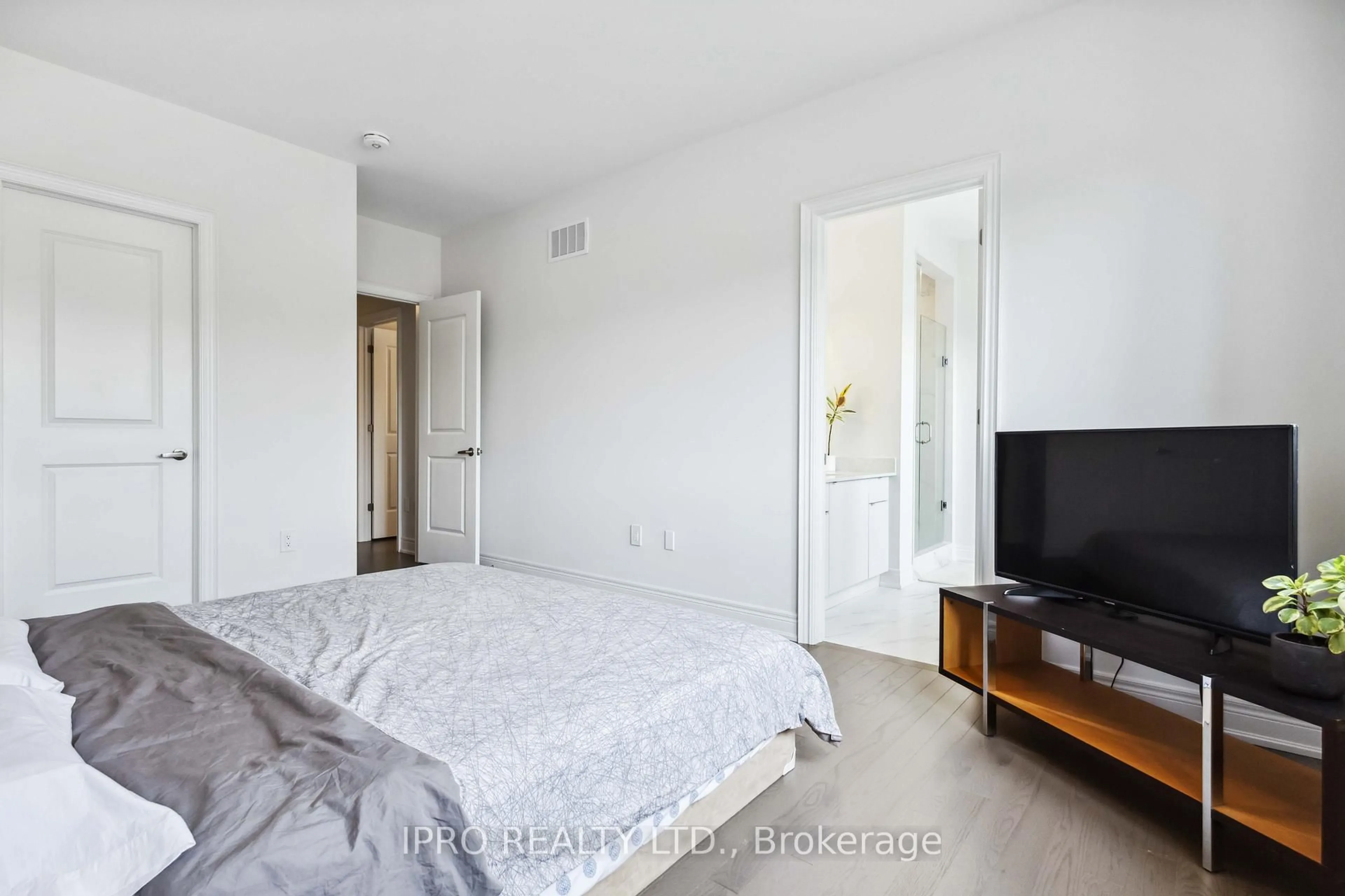A pic of a room for 12 Fred Lablanc Dr, Markham Ontario L6B 1R8