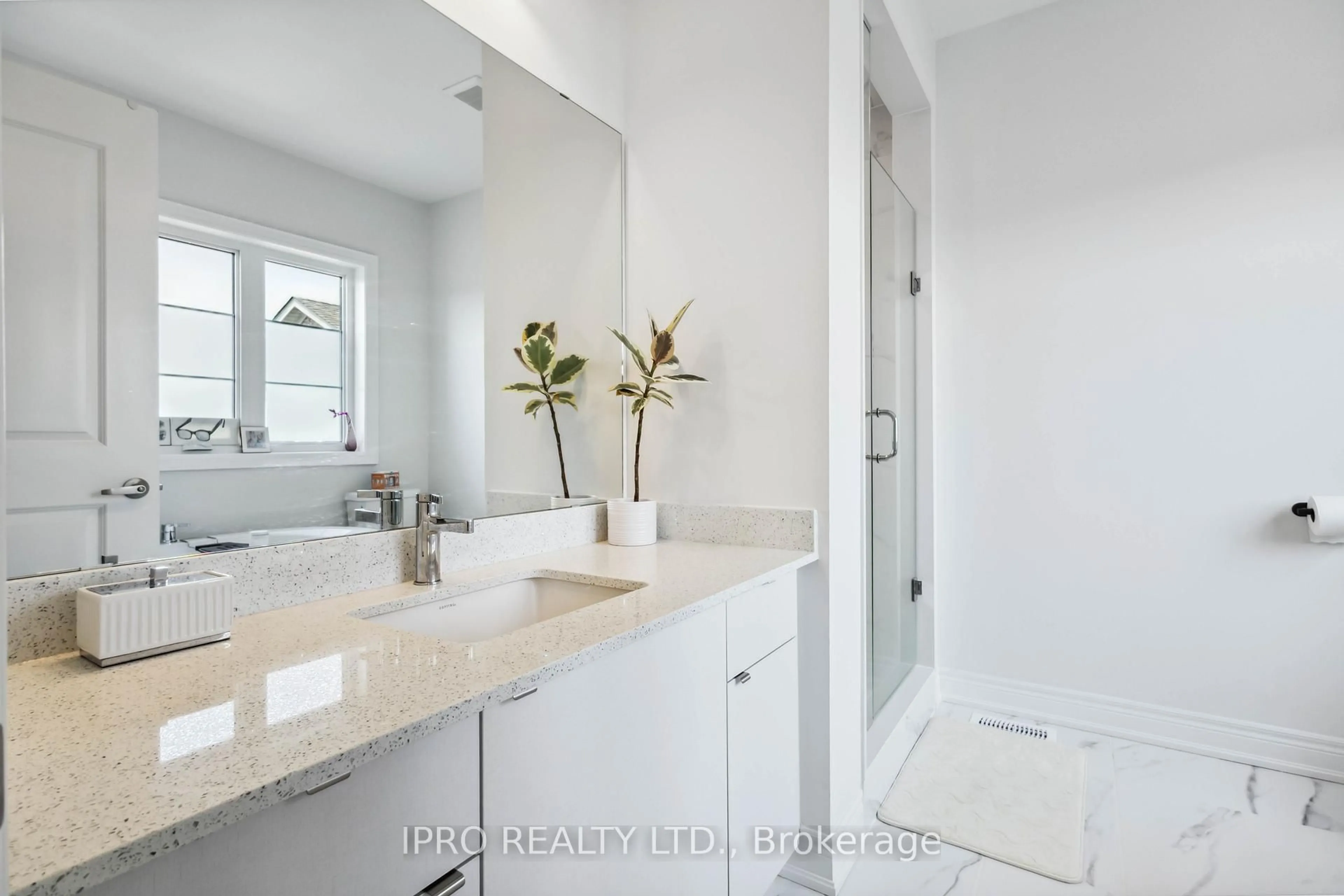 Contemporary bathroom, ceramic/tile floor for 12 Fred Lablanc Dr, Markham Ontario L6B 1R8