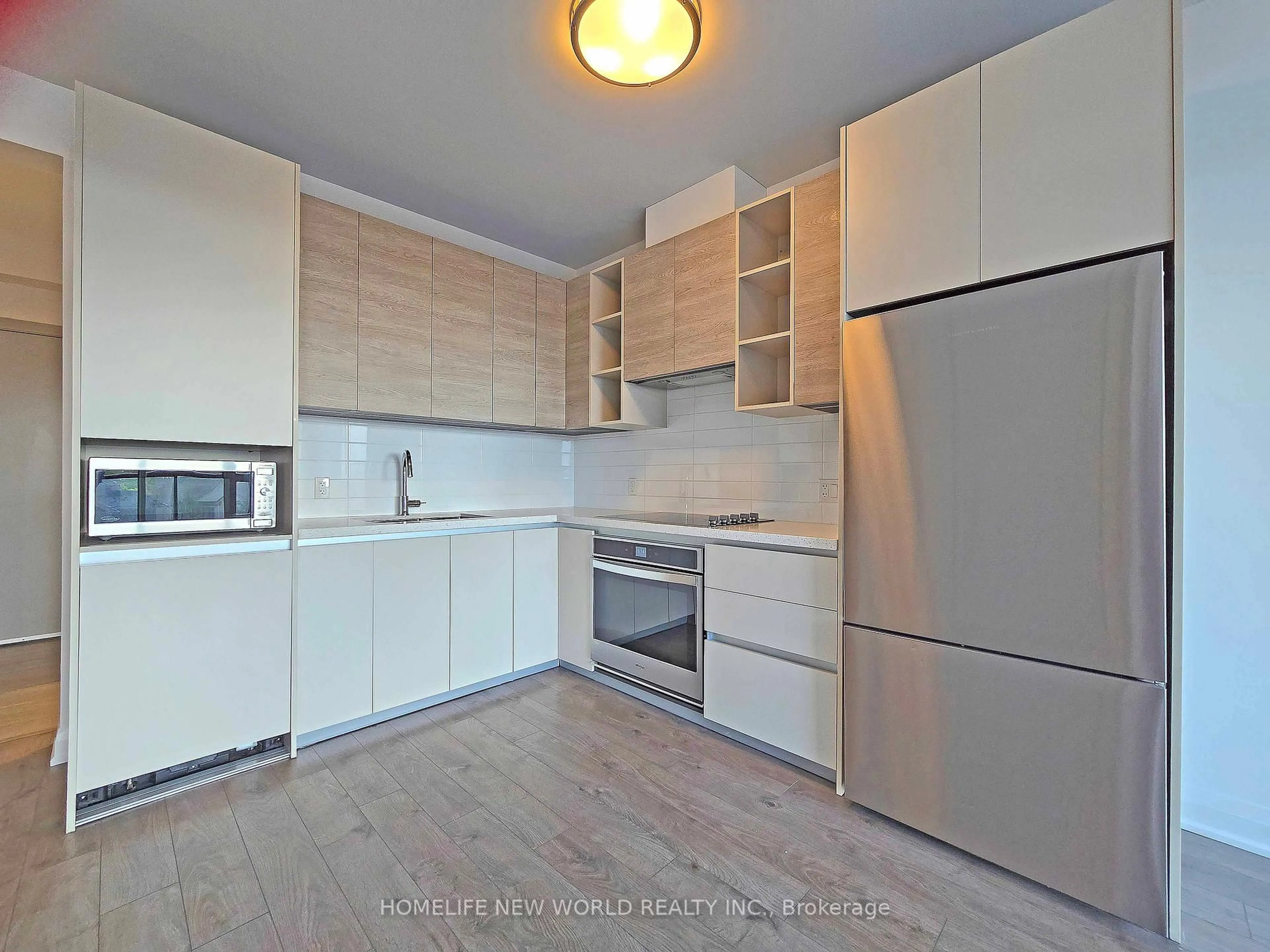 Standard kitchen, wood/laminate floor for 396 Highway 7 #516, Richmond Hill Ontario L4B 0G7