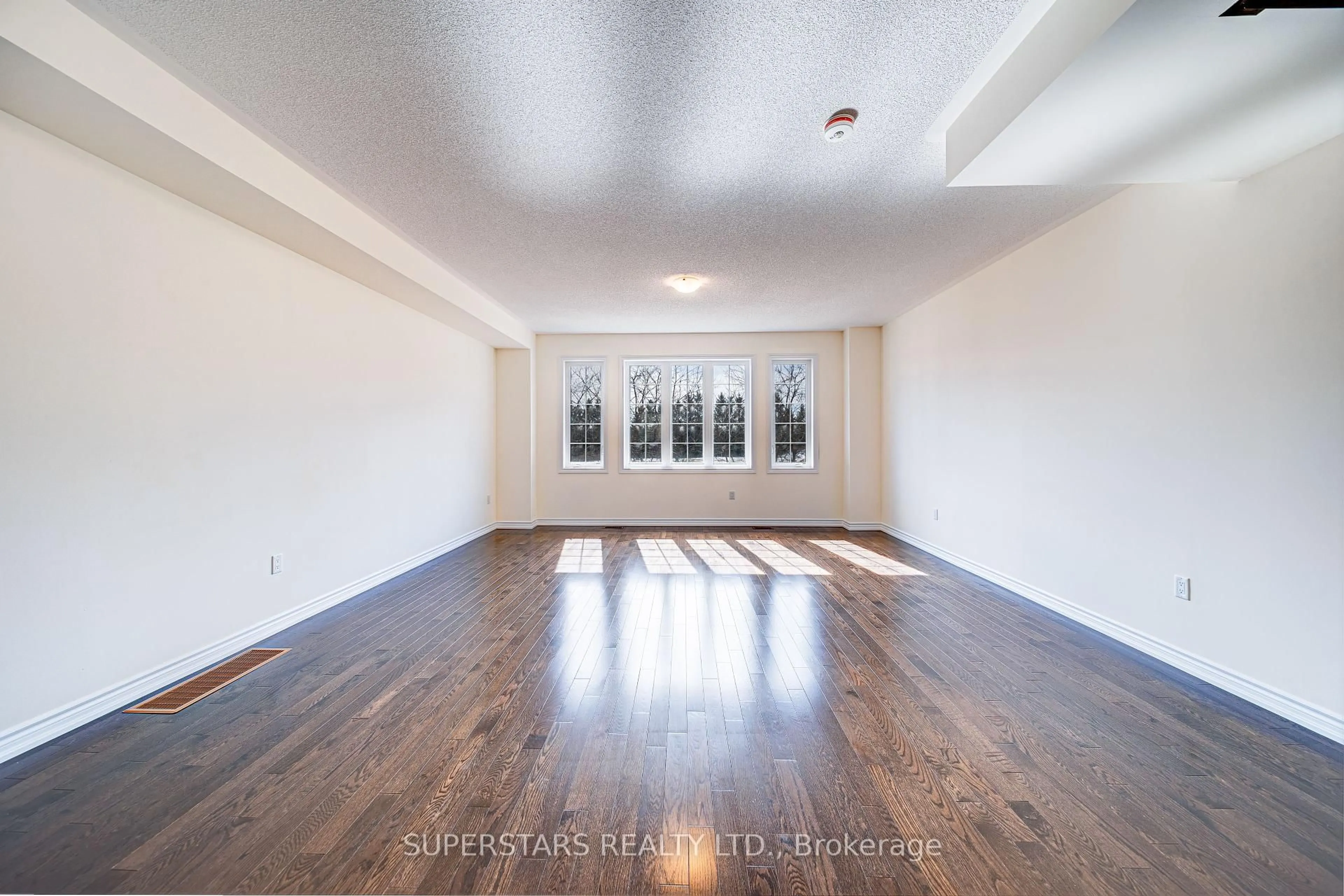 A pic of a room for 41 Milbourne Lane, Richmond Hill Ontario L4E 1G4
