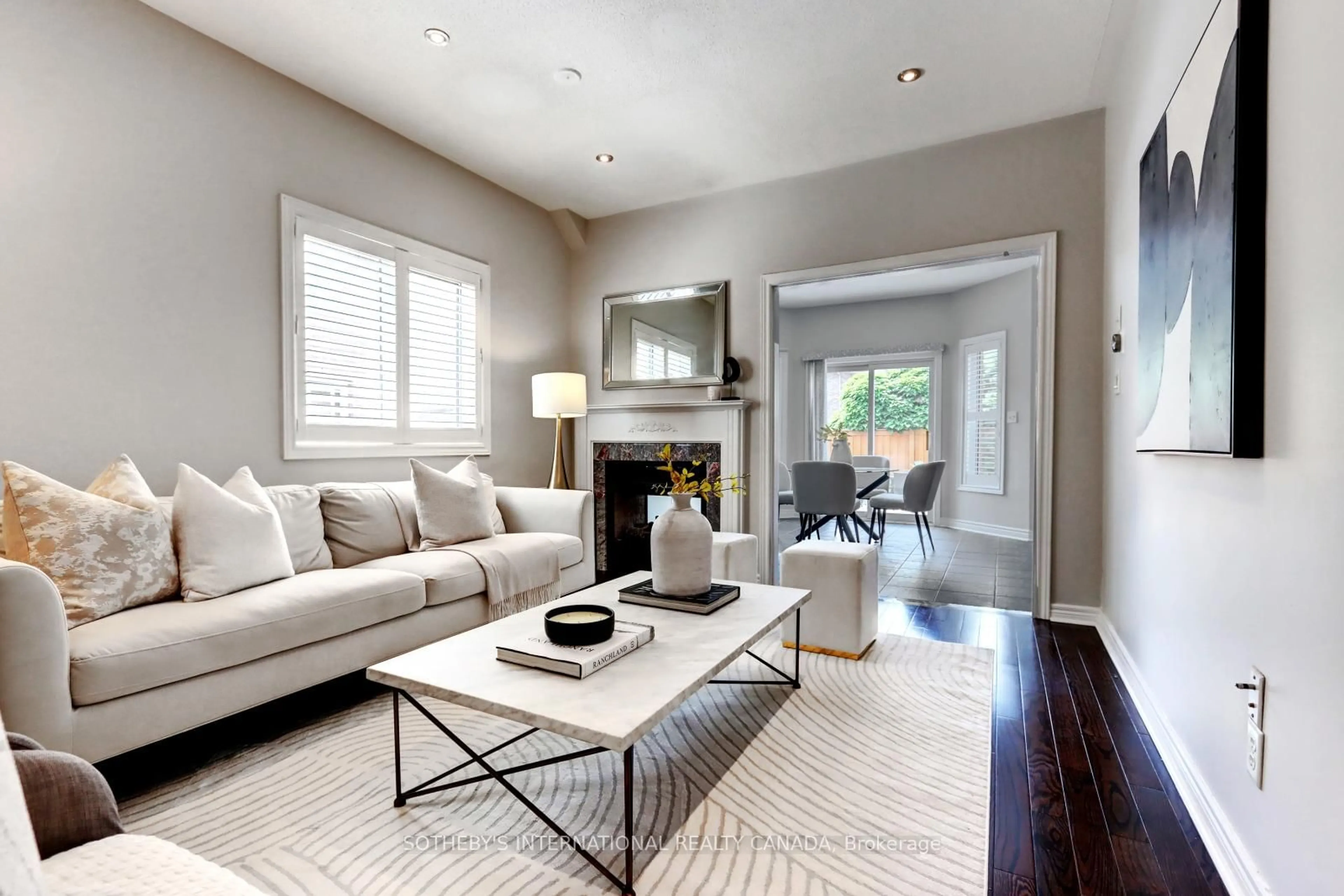 Living room with furniture, unknown for 72 Silver Oaks Blvd, Vaughan Ontario L4H 1V8