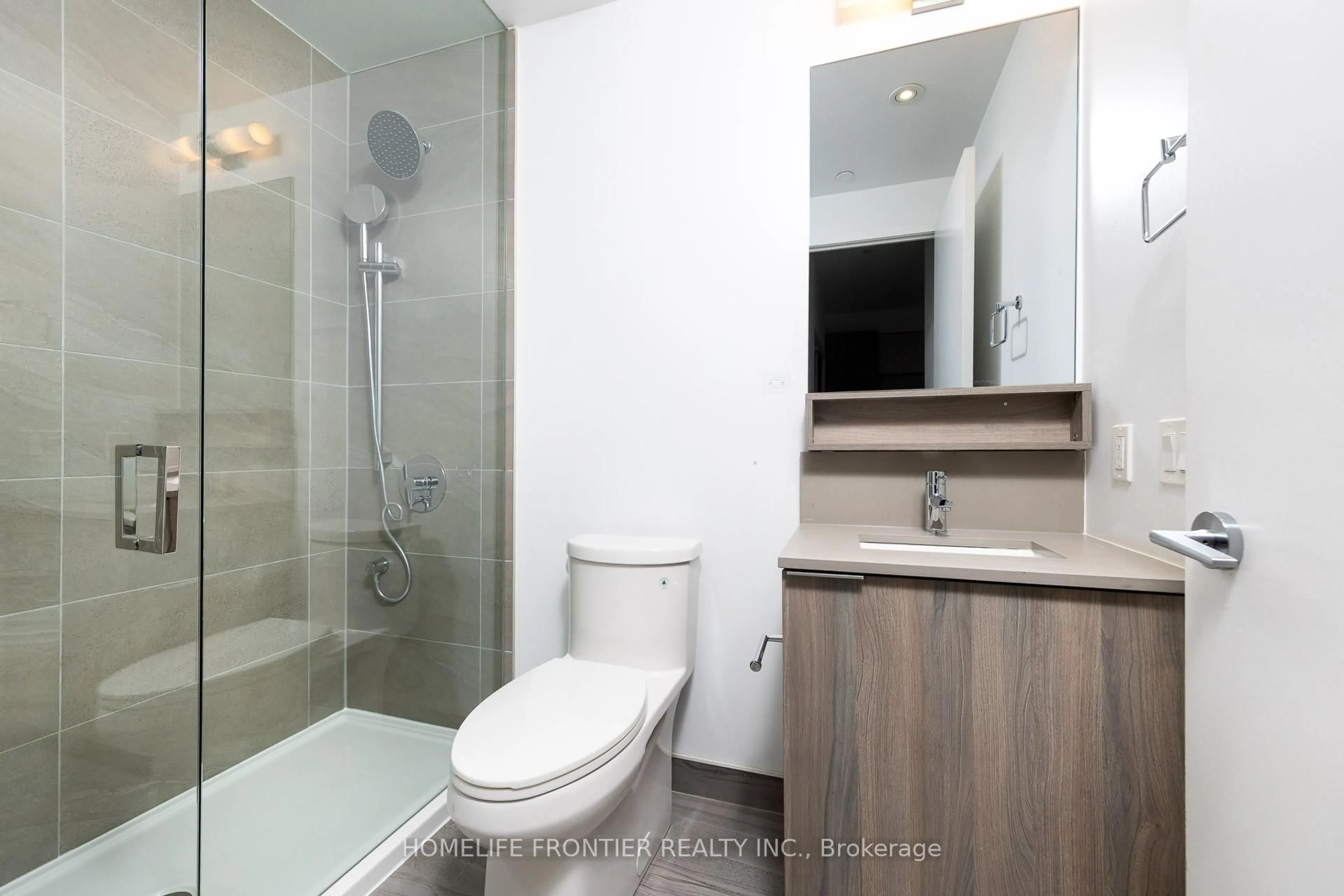 Standard bathroom, unknown for 950 Portage Pkwy #303, Vaughan Ontario L4K 0J7