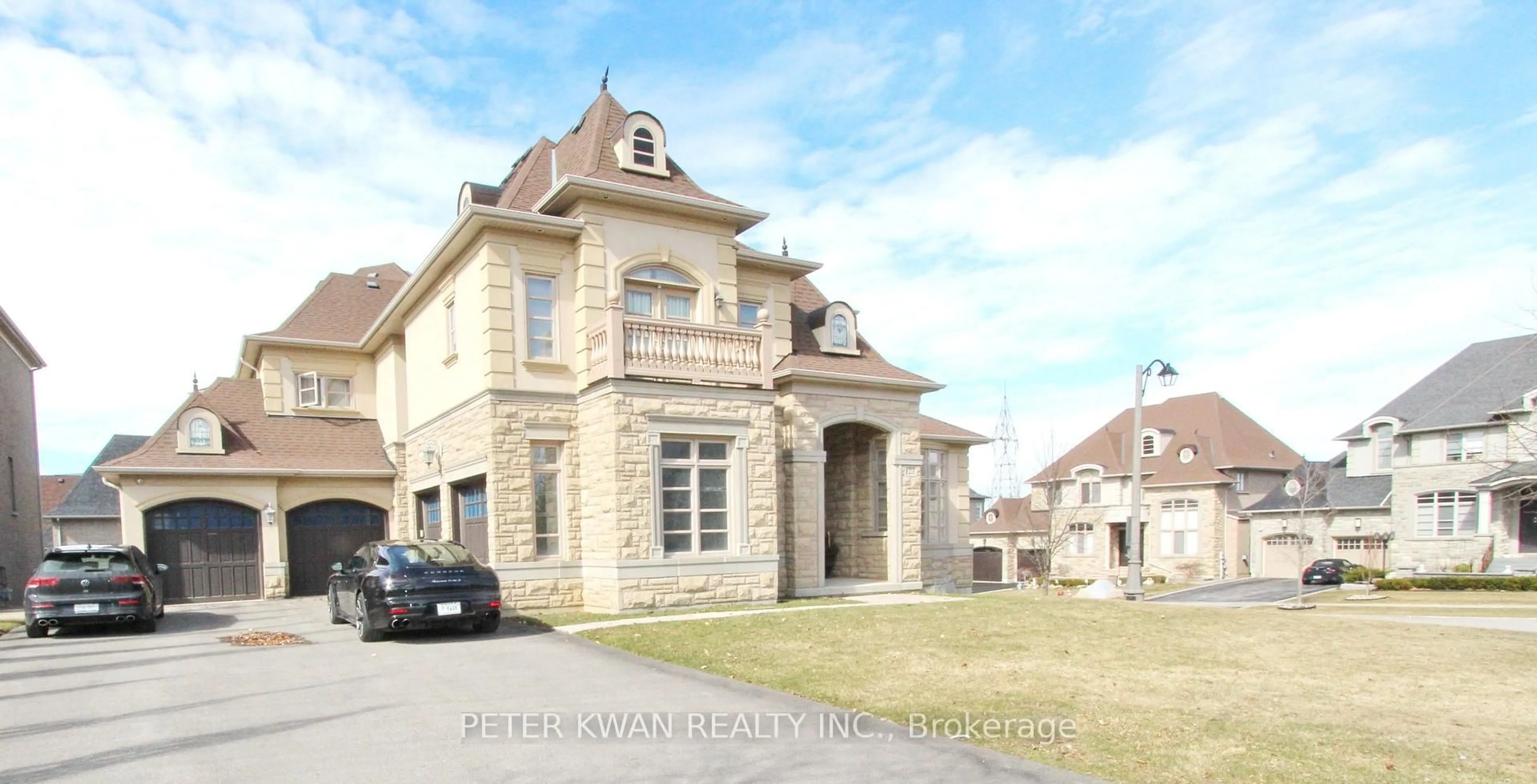 Unknown for 123 Carisbrooke Circ, Aurora Ontario L4G 0K4