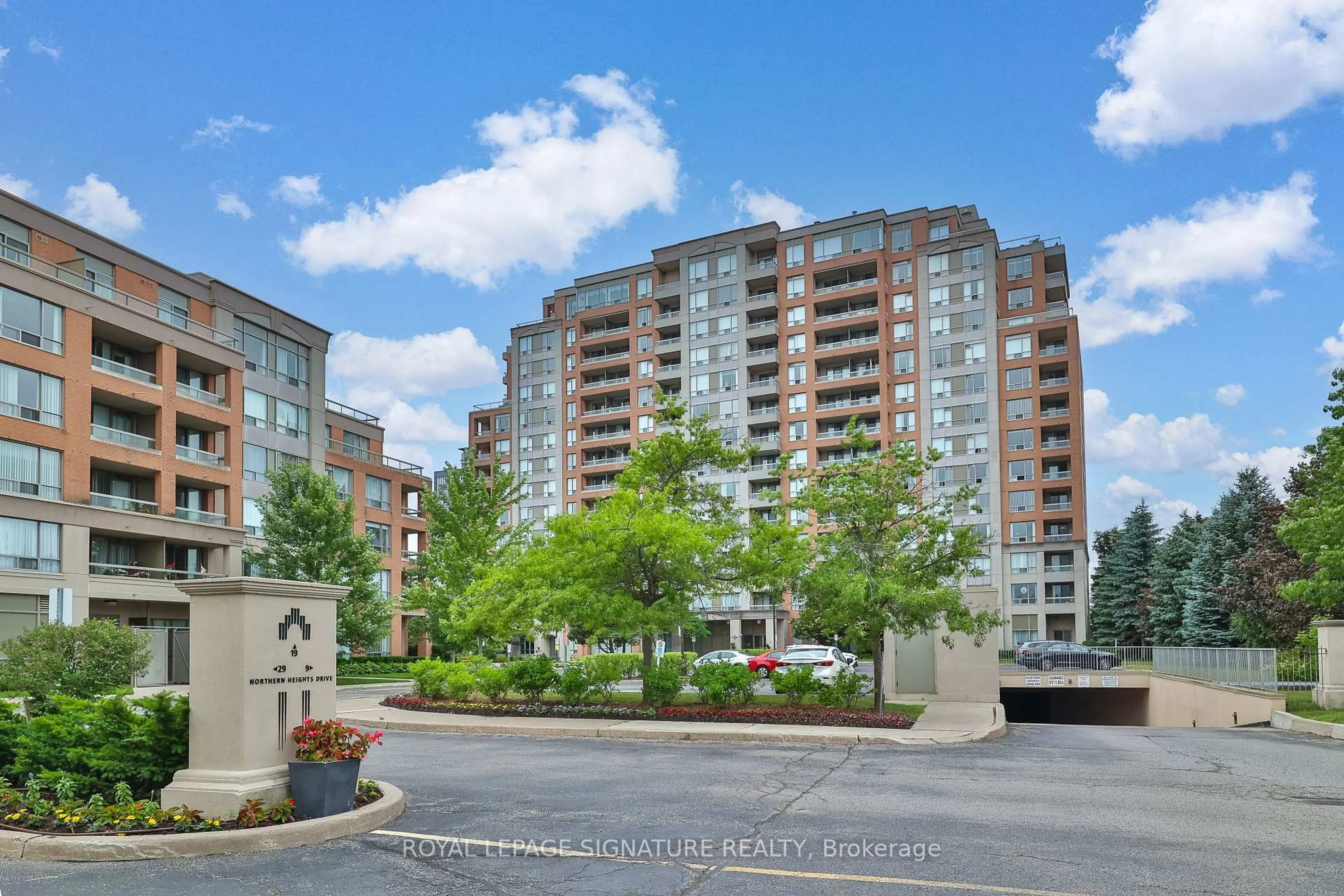 Unknown for 9 Northern Heights Dr #208, Richmond Hill Ontario L4B 4M5