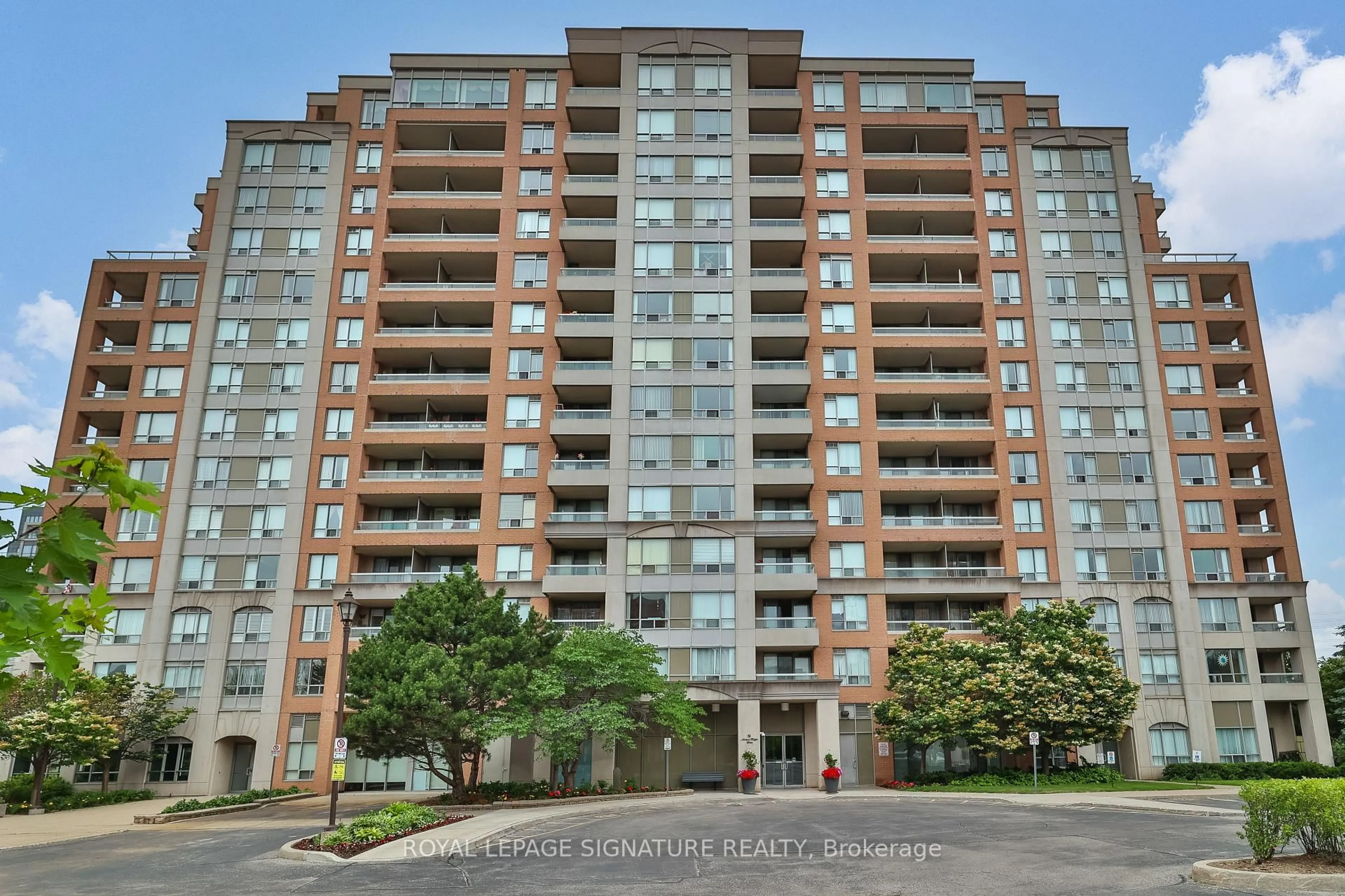 Unknown for 9 Northern Heights Dr #208, Richmond Hill Ontario L4B 4M5