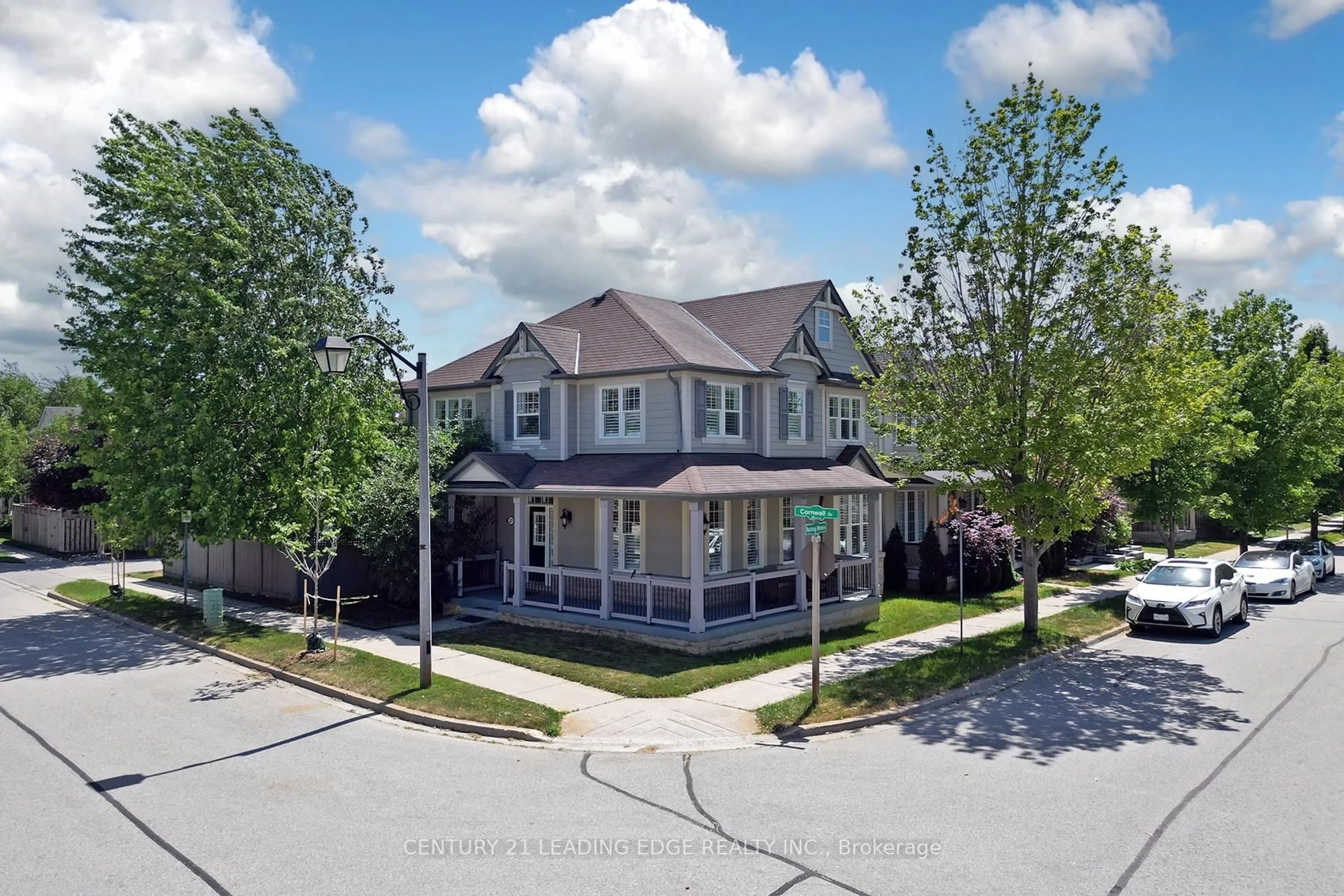 A pic from outside/outdoor area/front of a property/back of a property/a pic from drone, street for 27 Rocking Horse St, Markham Ontario L6B 1L9