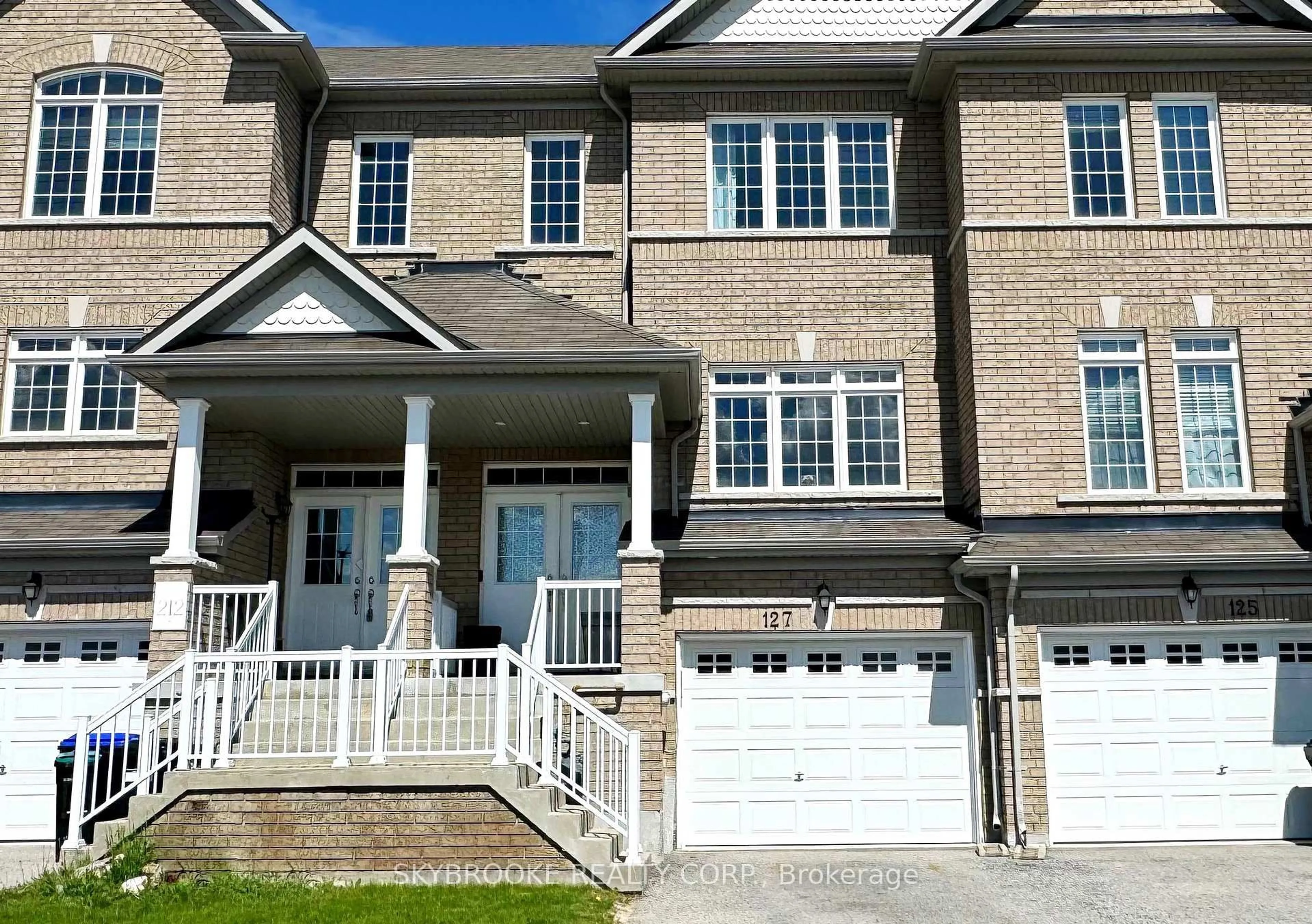 Home with brick exterior material, street for 127 Taucar Gate, Bradford West Gwillimbury Ontario L3Z 1N0