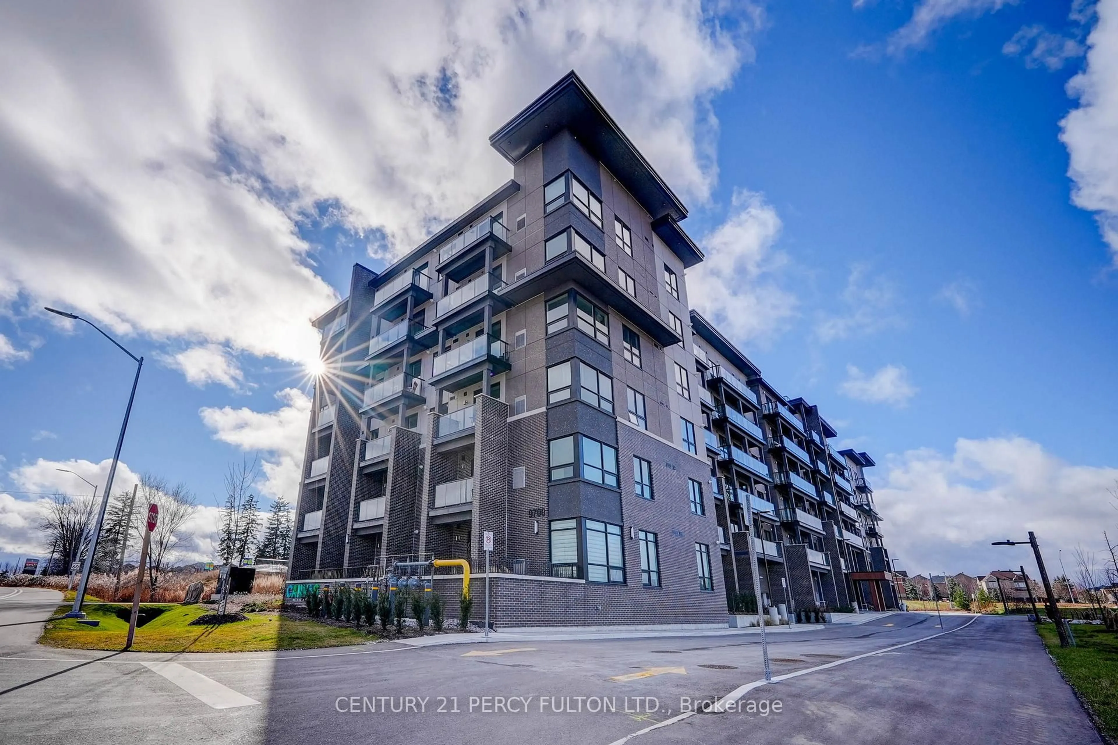A pic from outside/outdoor area/front of a property/back of a property/a pic from drone, building for 9700 Ninth Line #217, Markham Ontario L6B 1R7