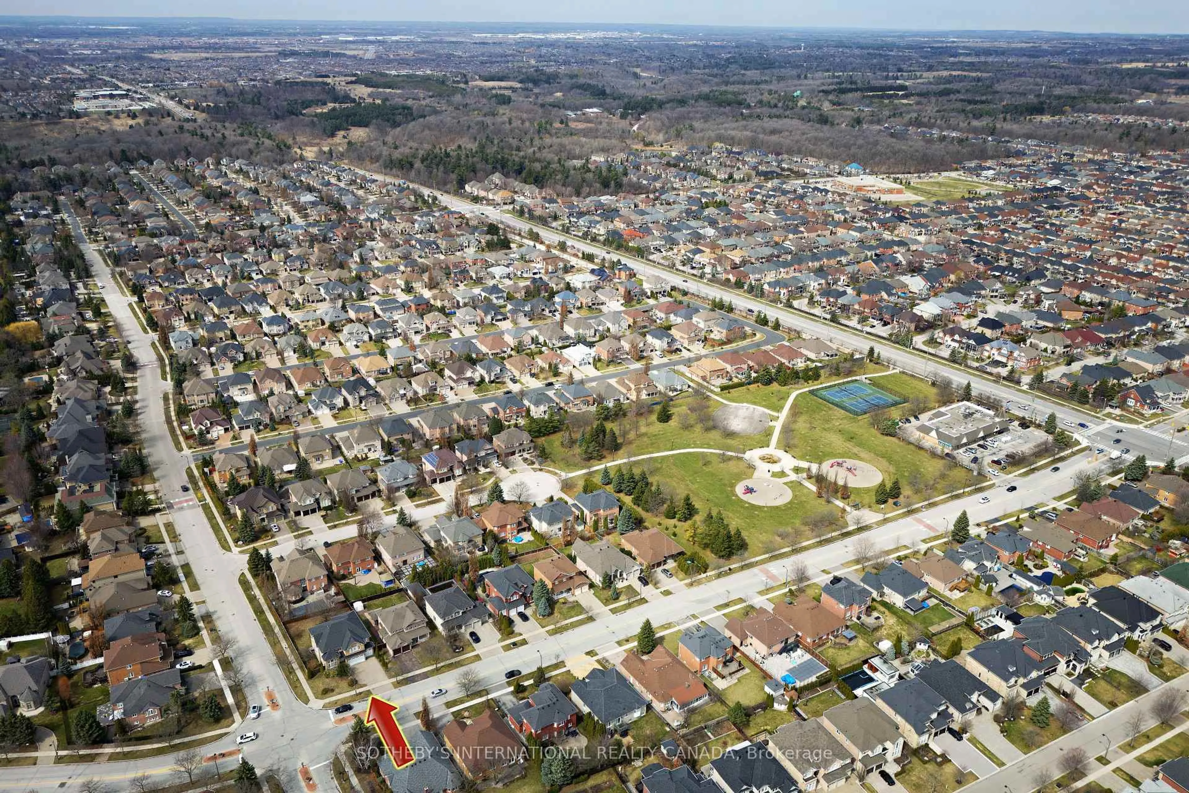 A pic from outside/outdoor area/front of a property/back of a property/a pic from drone, street for 110 Velmar Dr, Vaughan Ontario L4L 8W4