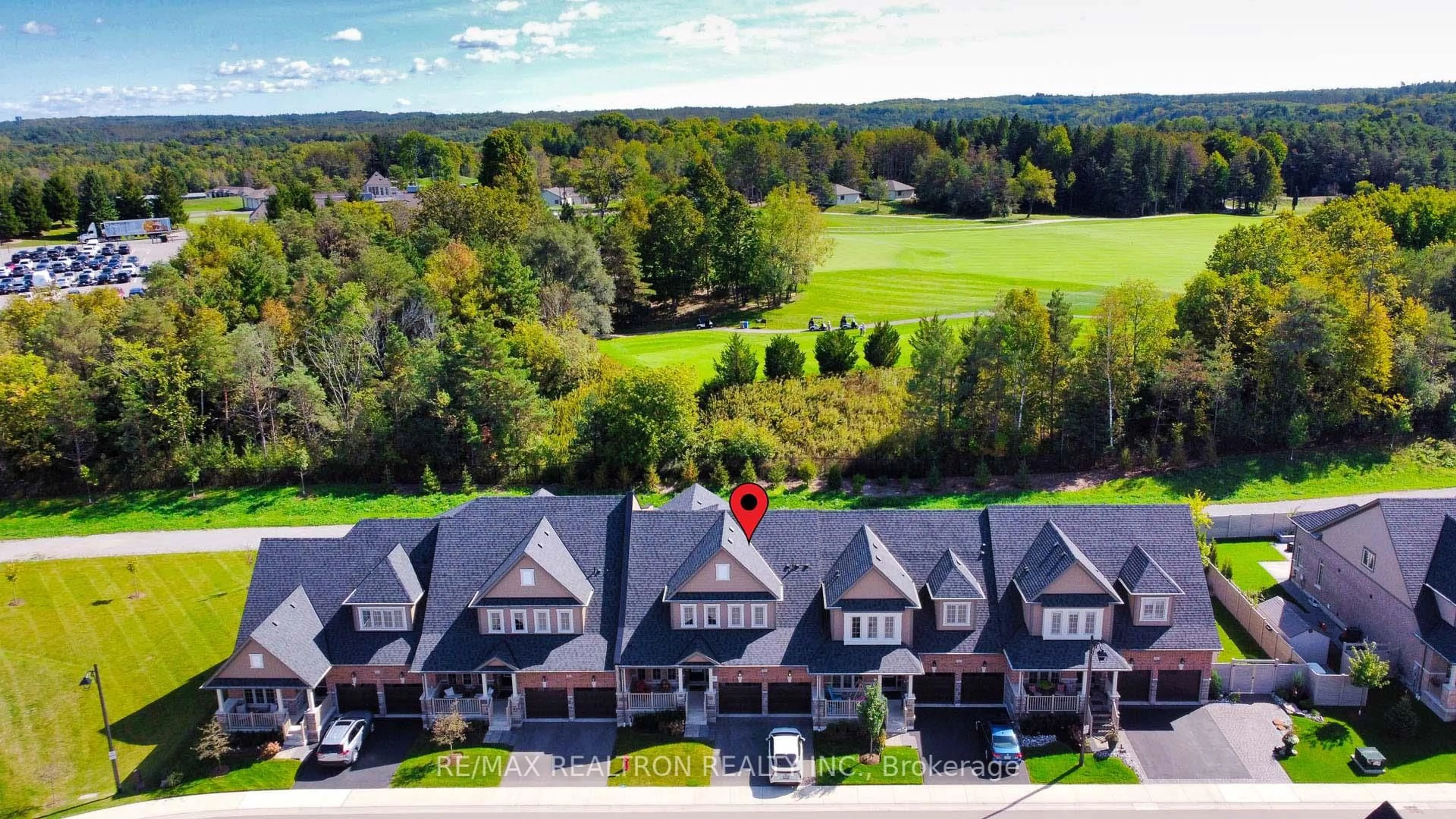 A pic from outside/outdoor area/front of a property/back of a property/a pic from drone, water/lake/river/ocean view for 11 Howard Williams Crt, Uxbridge Ontario L9P 0R2