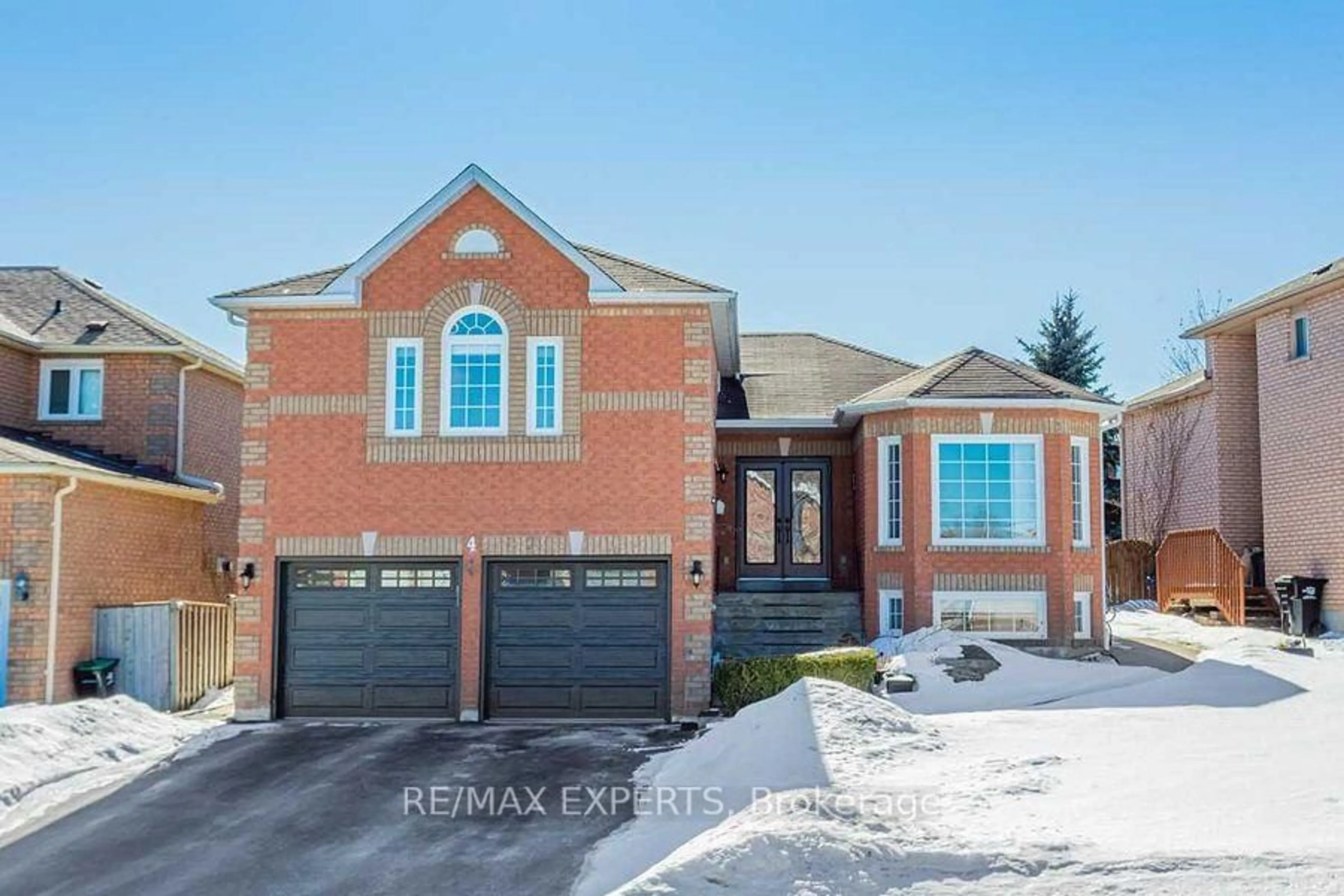 Home with brick exterior material, street for 4 Depeuter Cres, Bradford West Gwillimbury Ontario L3Z 3A4
