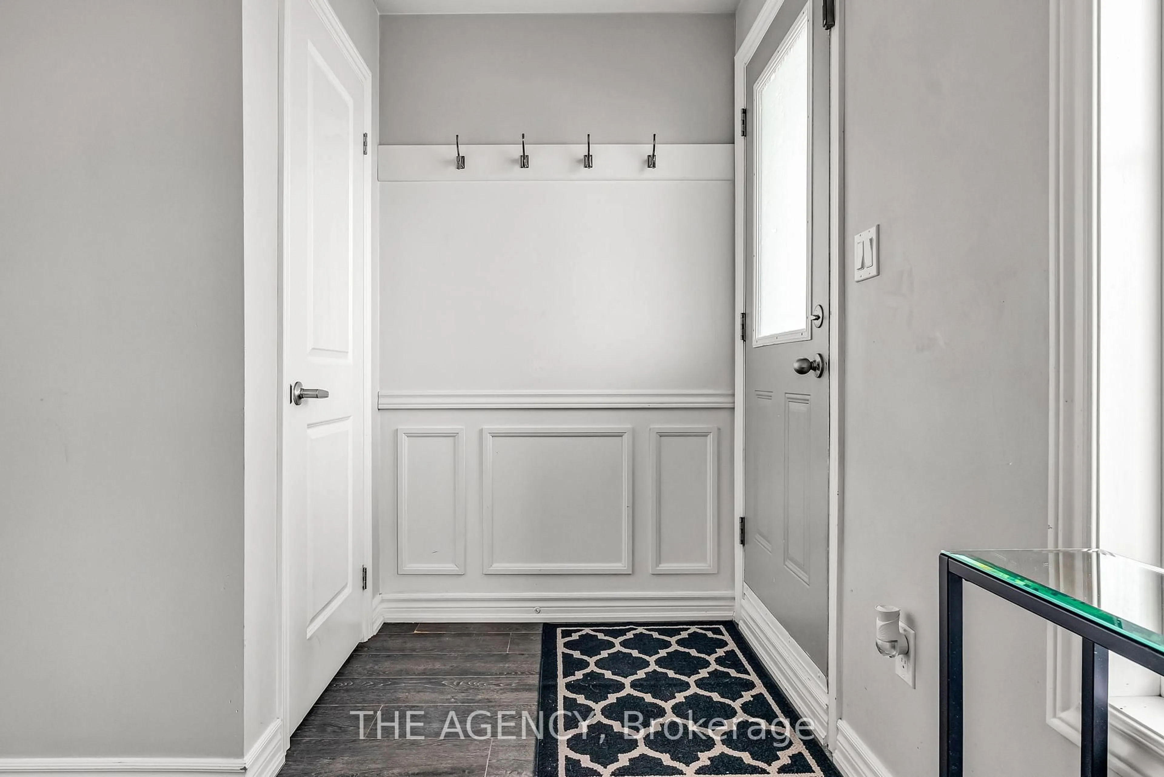 Indoor entryway for 198 Pine Grove Rd #9, Vaughan Ontario L4L 0H8