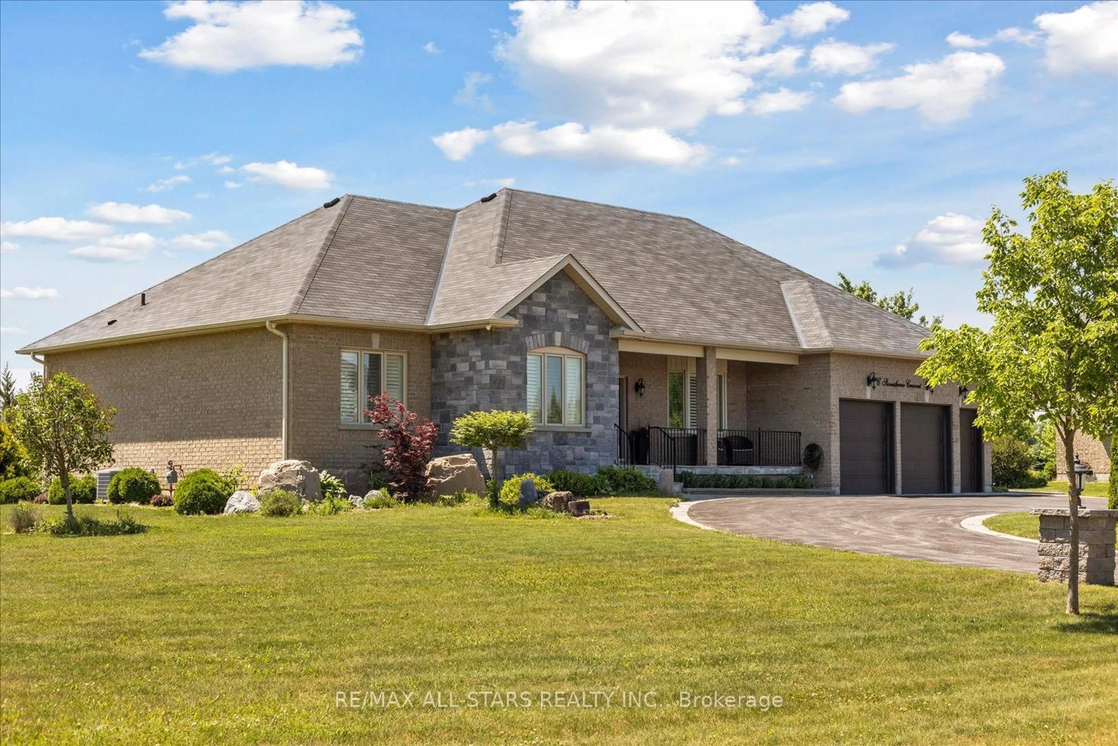 Home with brick exterior material, street for 66 Stonesthrow Cres, Uxbridge Ontario L0C 1A0
