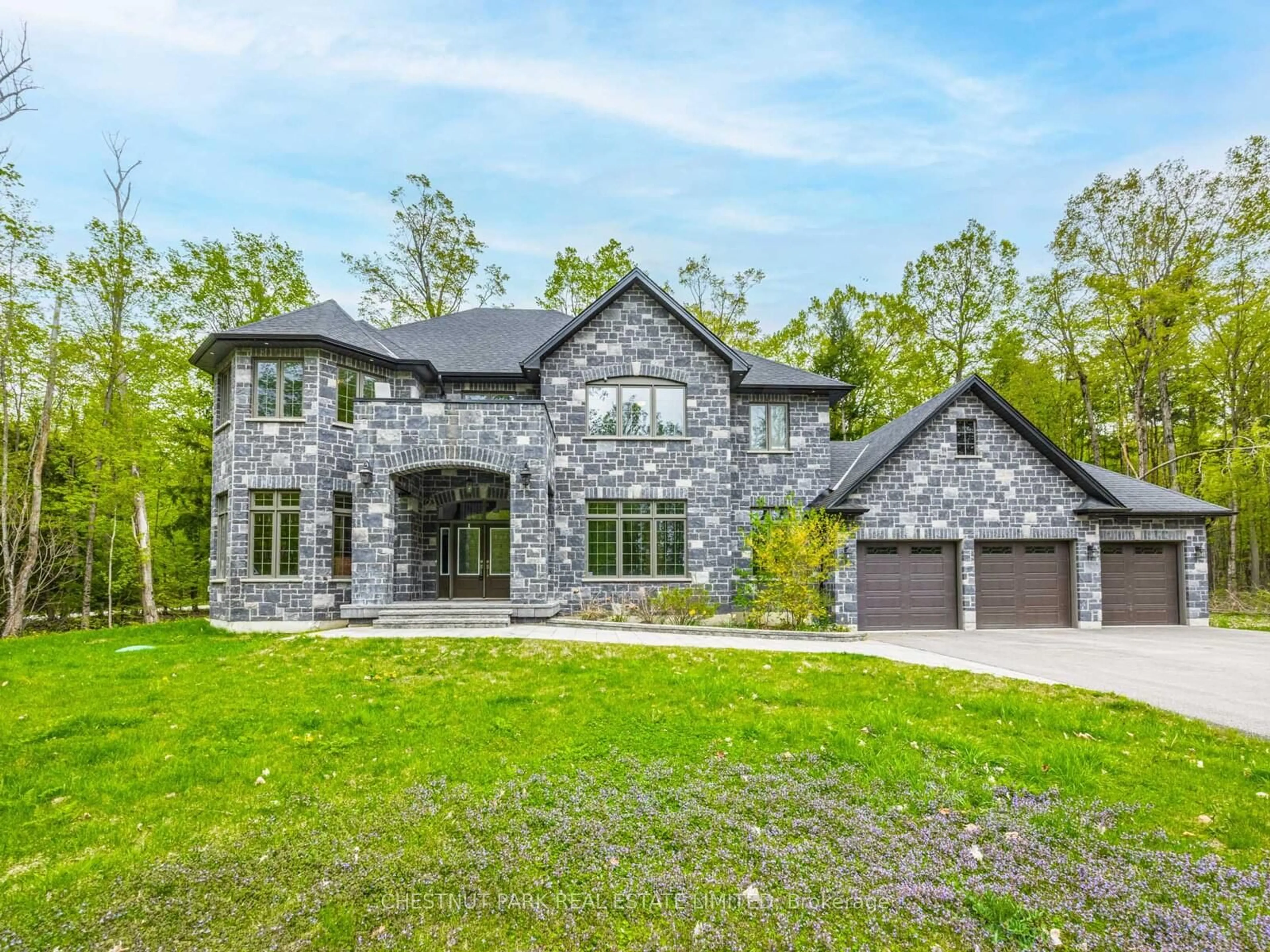 Home with brick exterior material, unknown for 1185 Shoreview Dr, Innisfil Ontario L9S 2L5