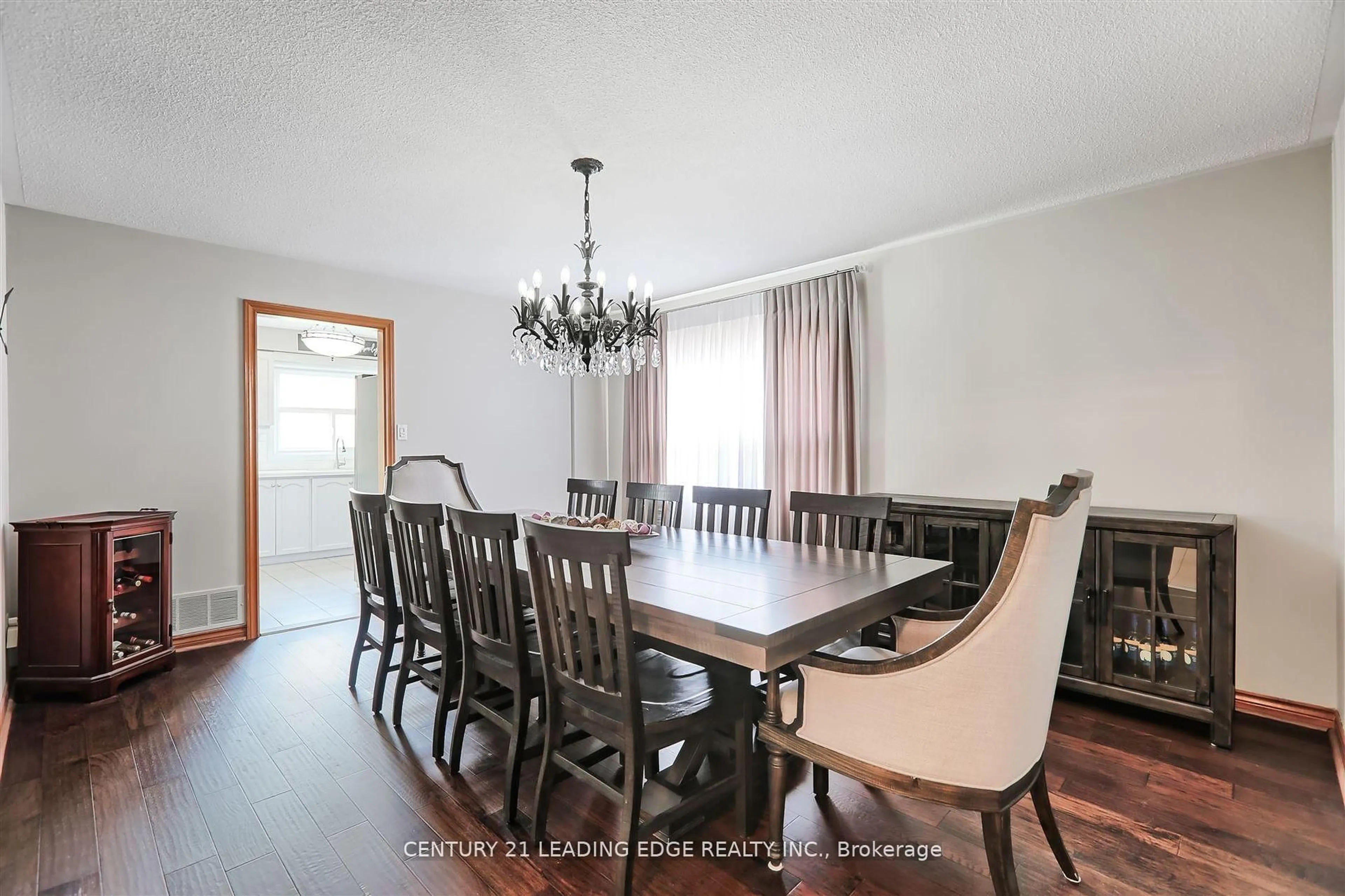 Dining room, wood/laminate floor for 312 Valeria Blvd, Vaughan Ontario L4L 6V7