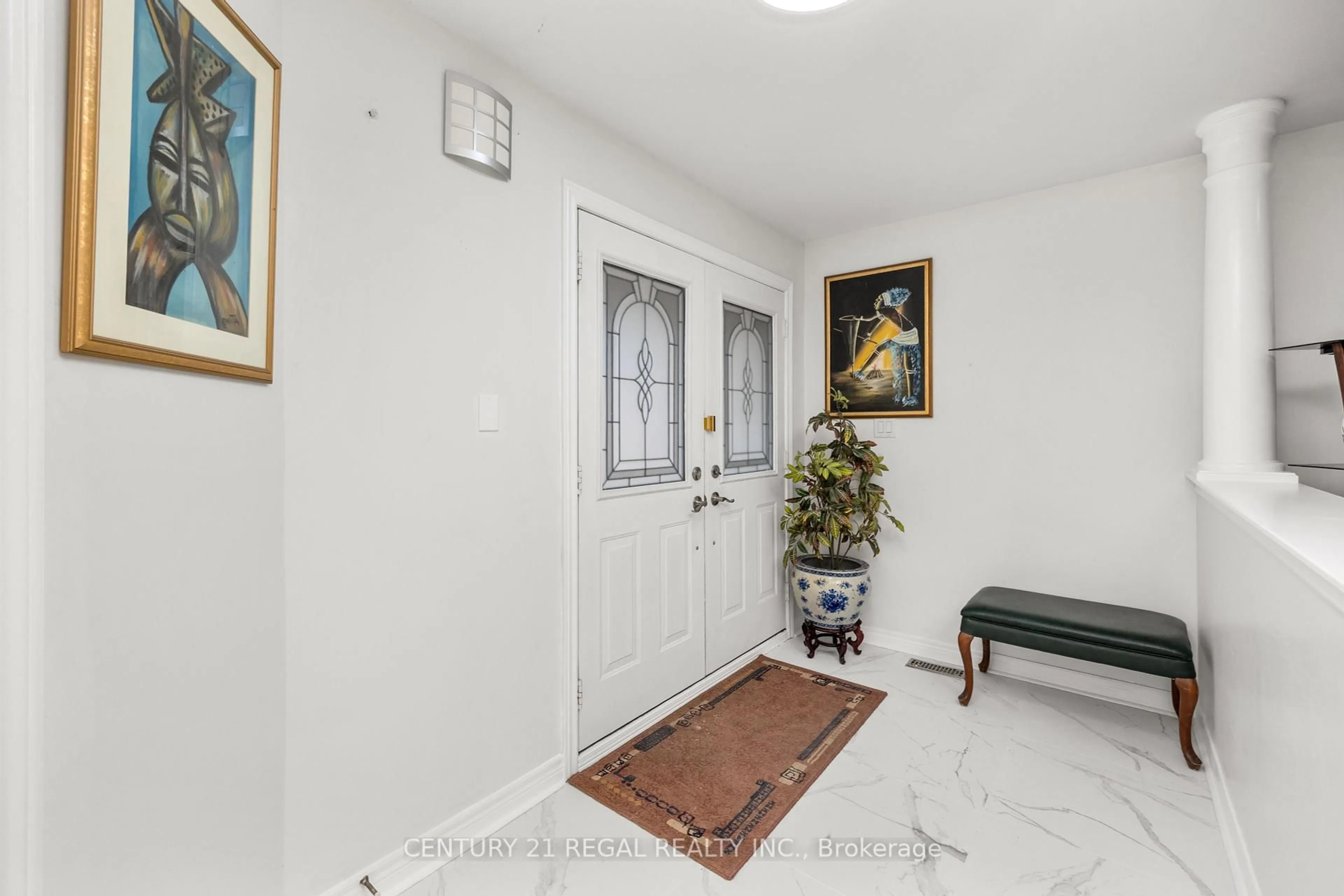Indoor entryway for 78A Kerfoot Cres, Georgina Ontario L4P 4H2
