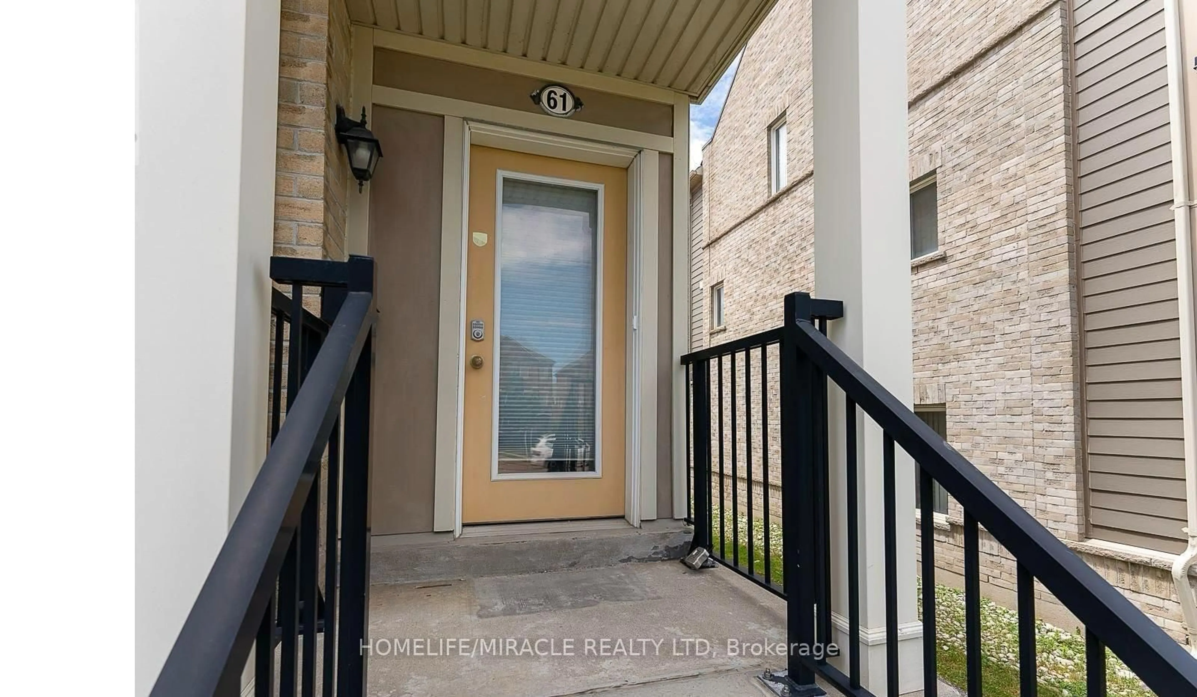 Indoor entryway for 5 Stackley Lane #704, Richmond Hill Ontario L4S 0N2