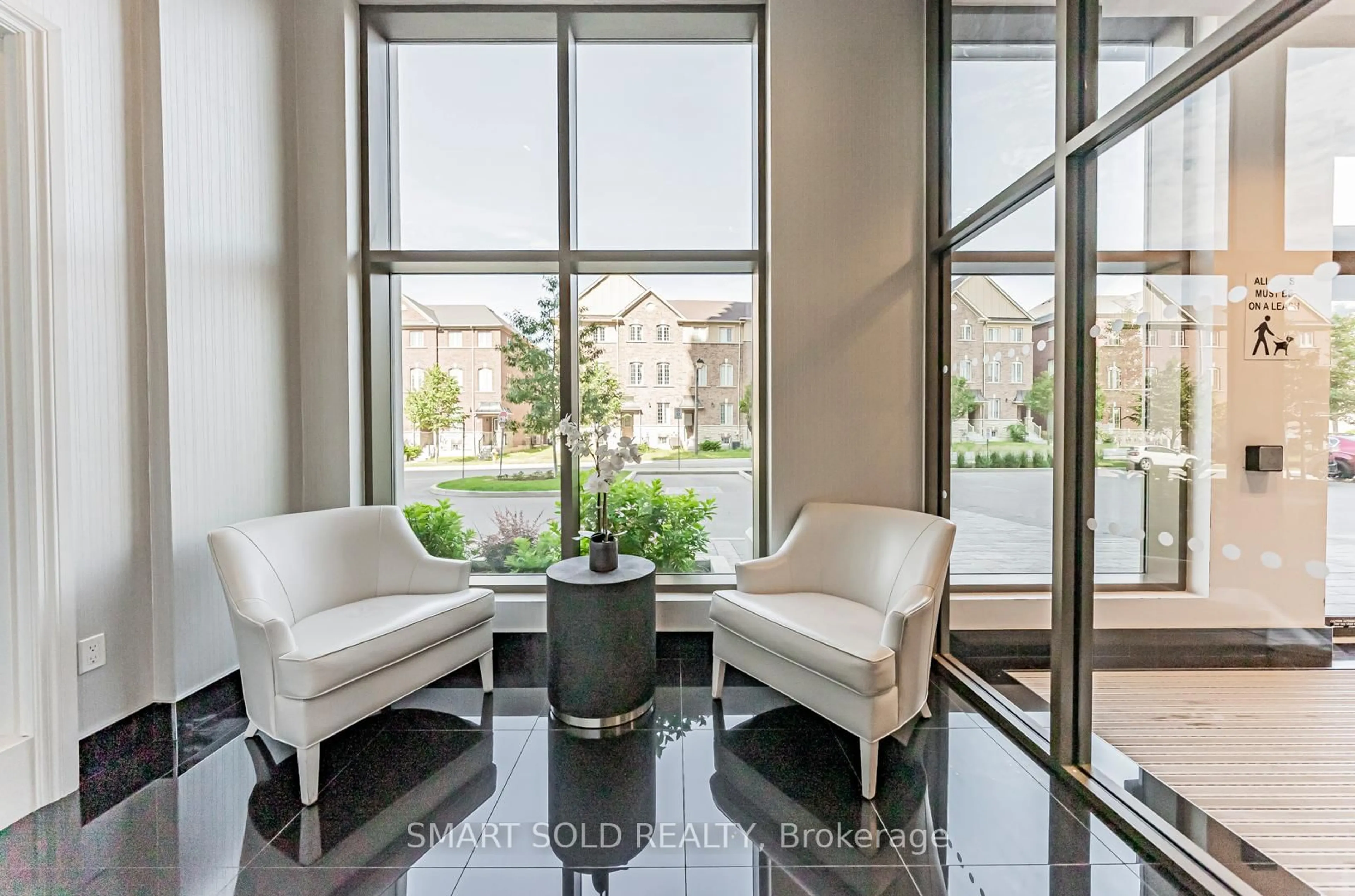 Indoor foyer for 9560 Markham Rd #810, Markham Ontario L6E 0H8
