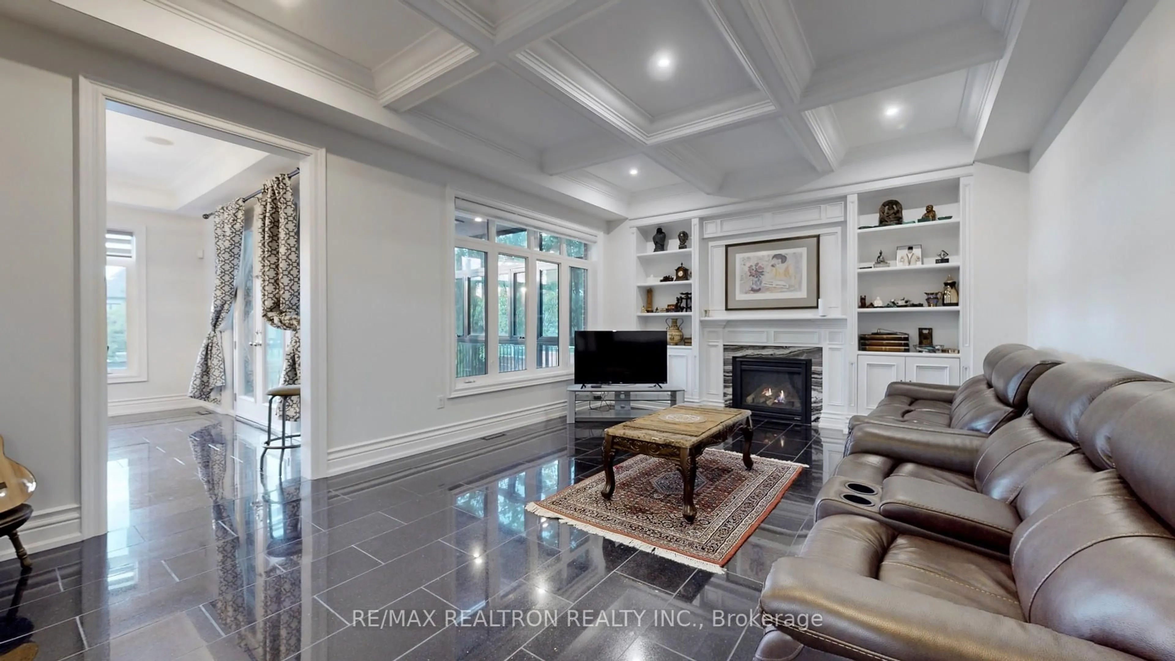 Living room with furniture, ceramic/tile floor for 46A Puccini Dr, Richmond Hill Ontario L4E 2Y6