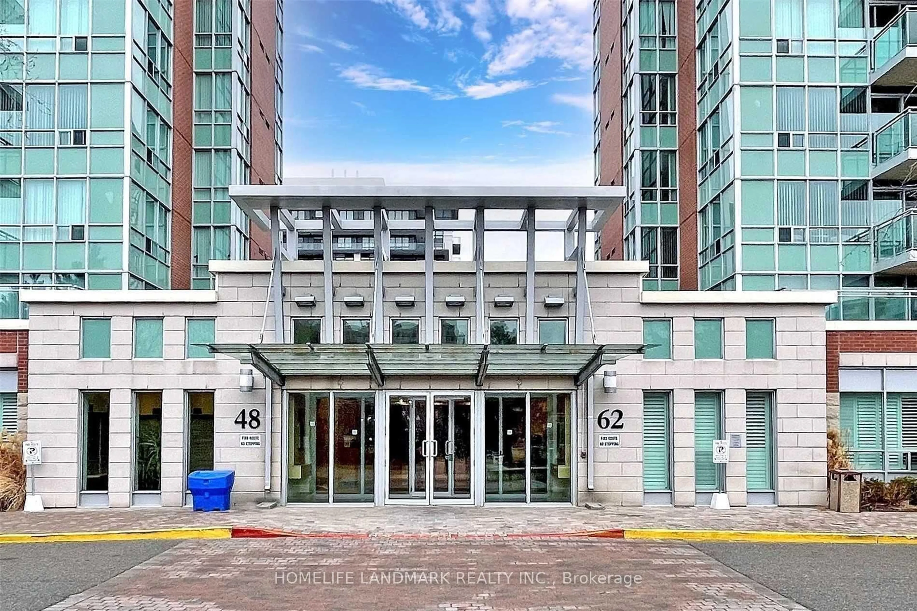Indoor foyer for 62 Suncrest Blvd #826, Markham Ontario L3T 7Y6