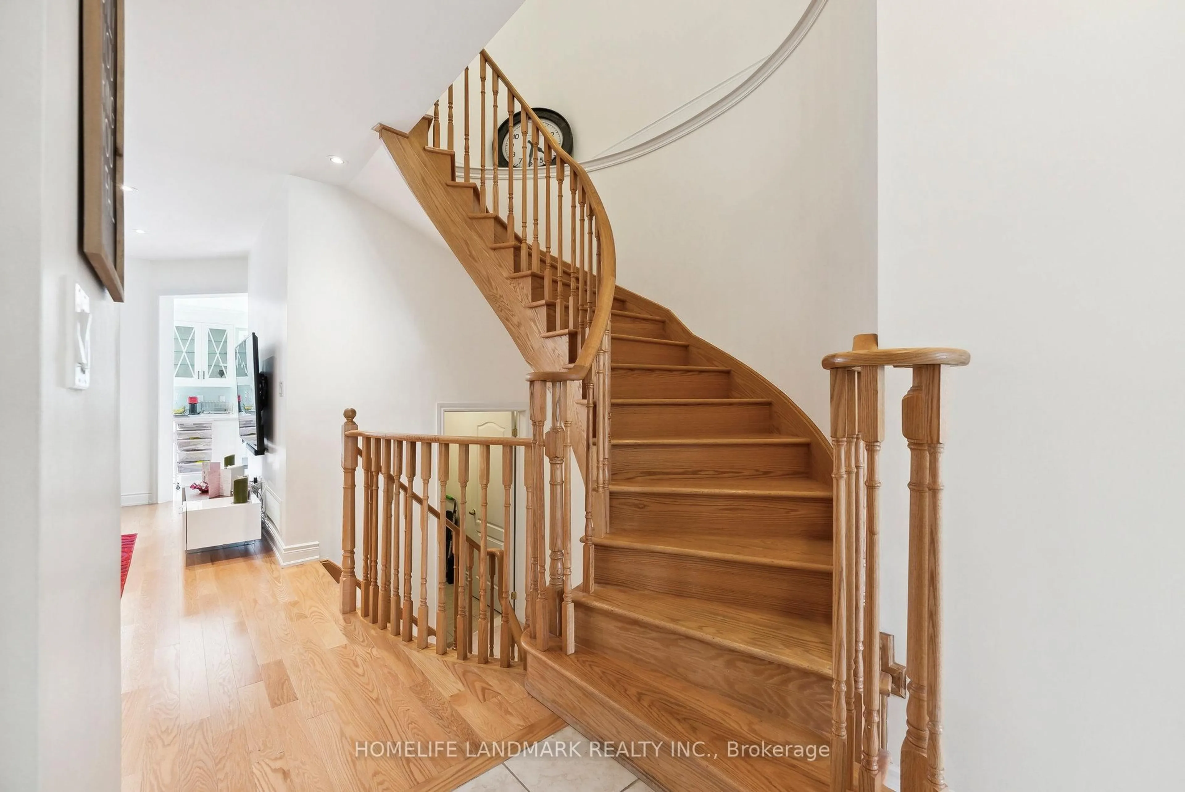Stairs for 20 Mack Clement Lane, Richmond Hill Ontario L4S 0G2