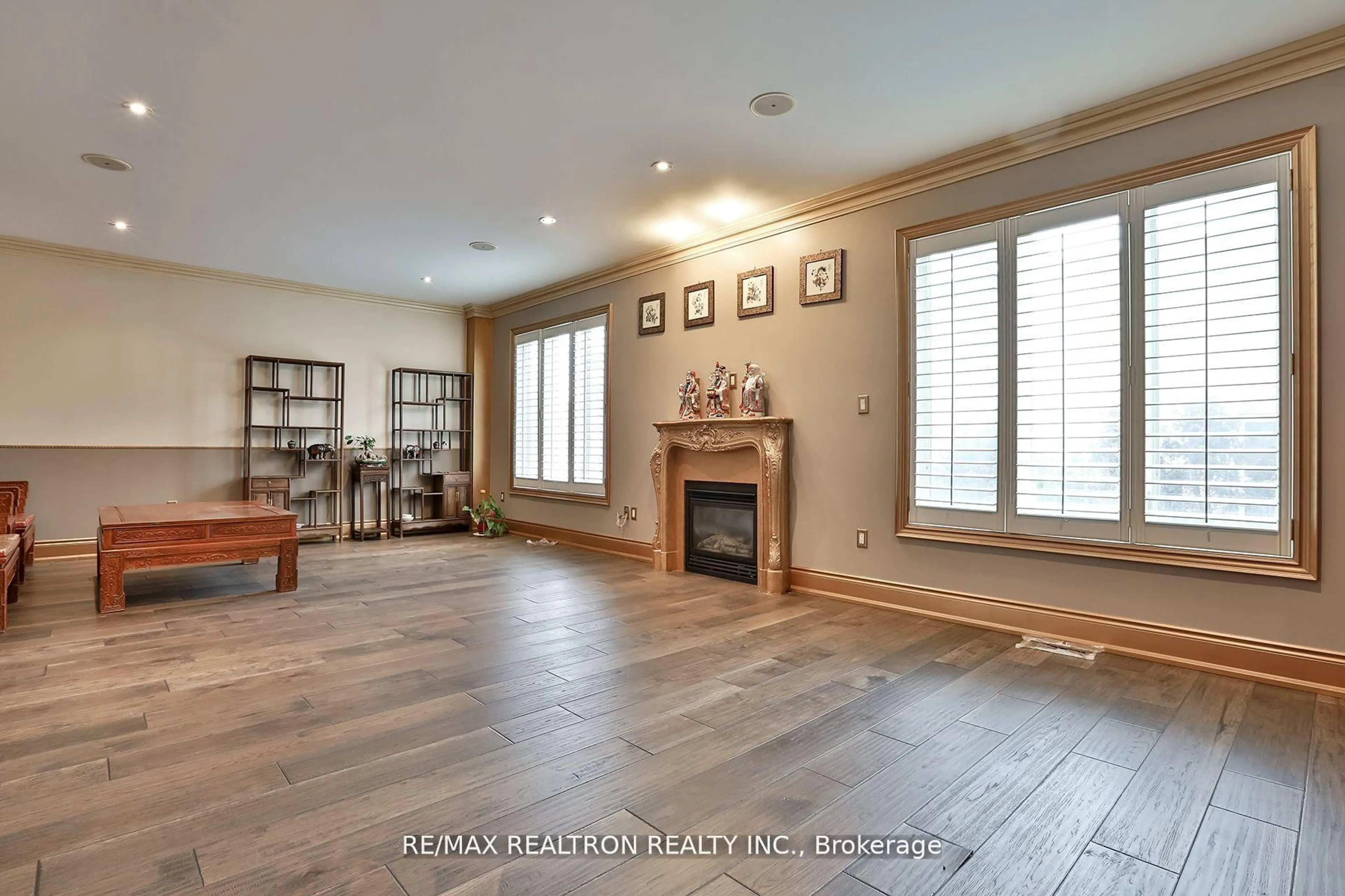 Unknown for 83 Elm Ave, Richmond Hill Ontario L4C 6K8