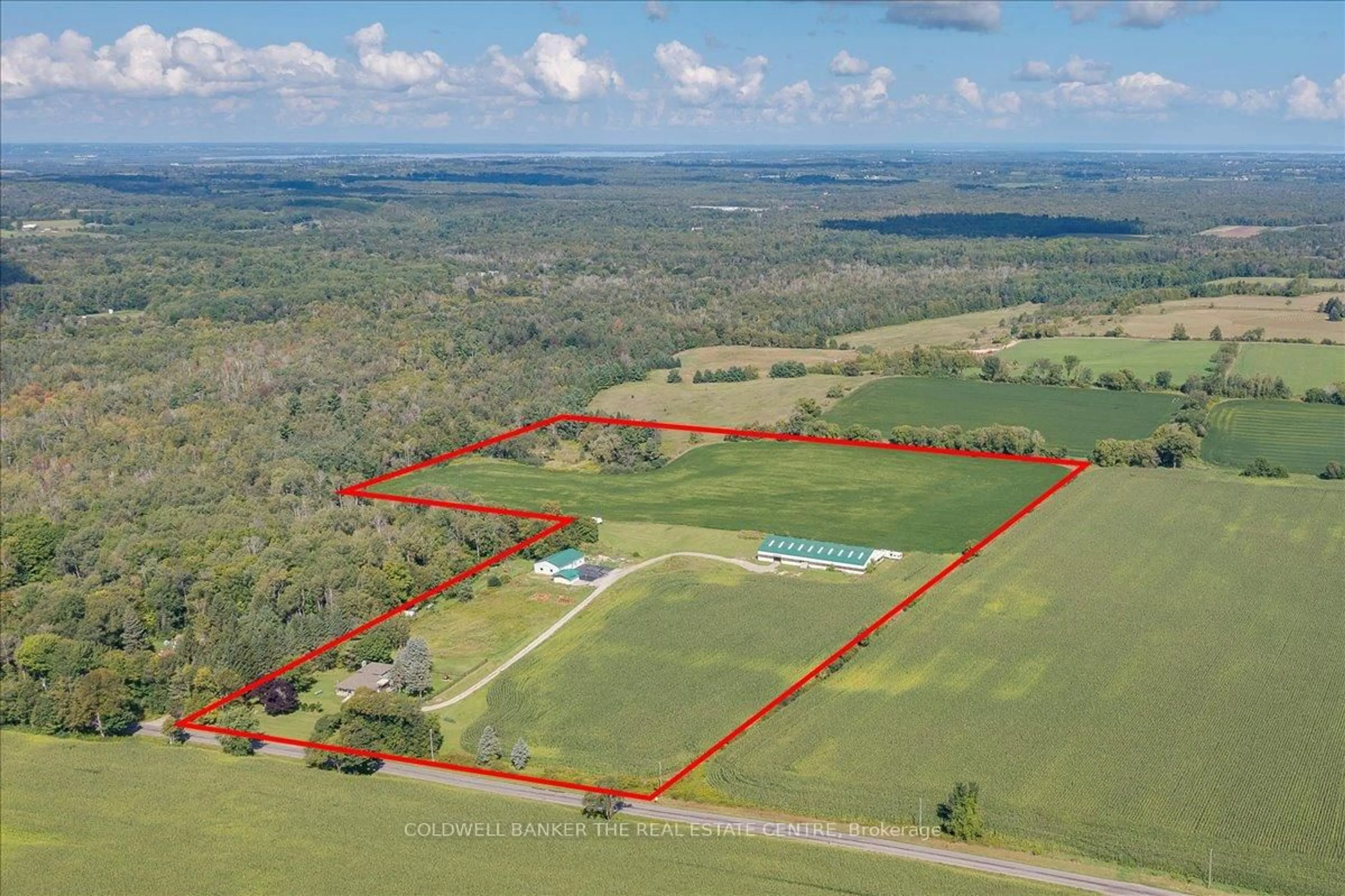 A pic from outside/outdoor area/front of a property/back of a property/a pic from drone, water/lake/river/ocean view for 4244 Doane Rd, East Gwillimbury Ontario L0G 1V0
