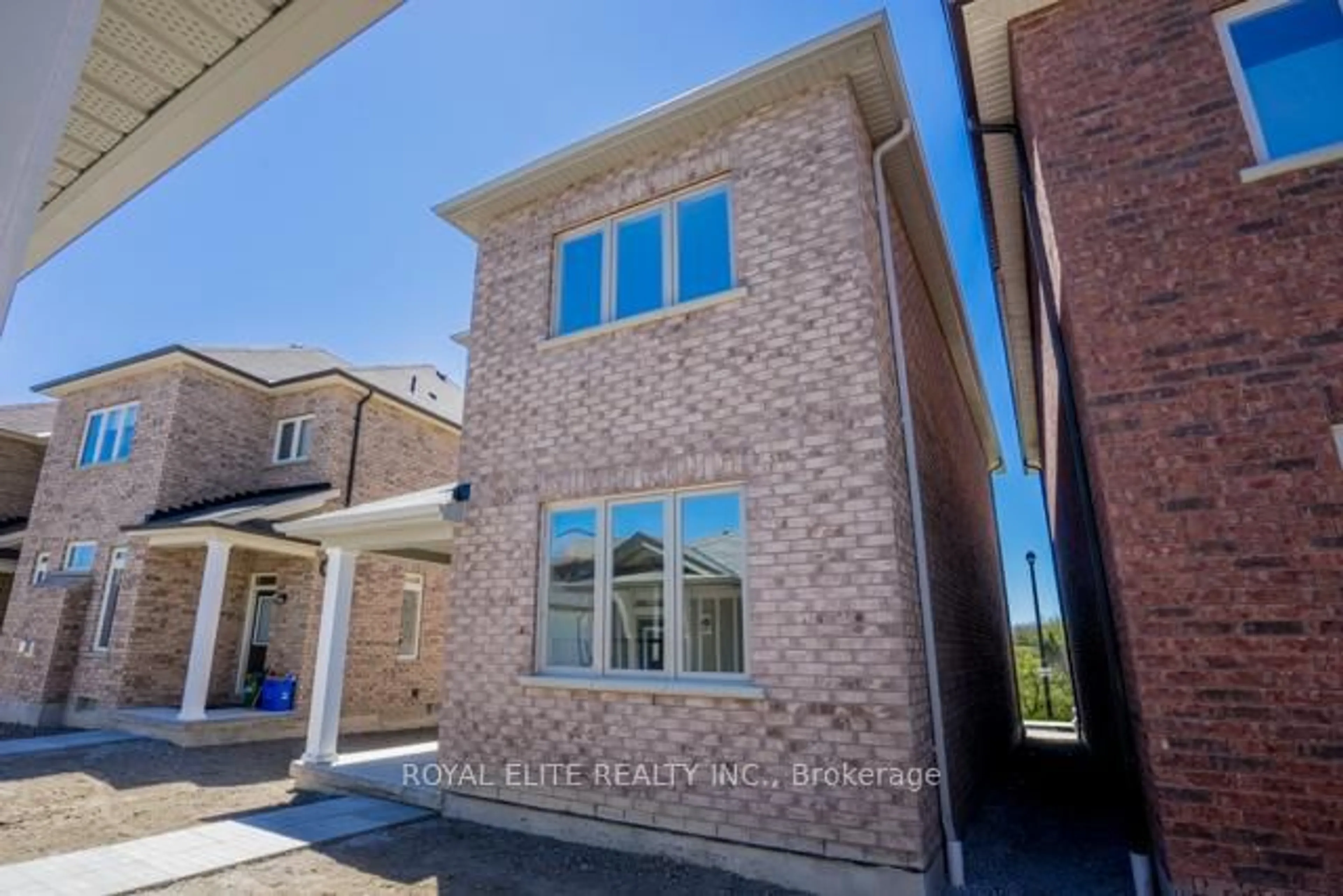 Home with brick exterior material, building for 24 Sundew Lane, Richmond Hill Ontario L4E 1C3
