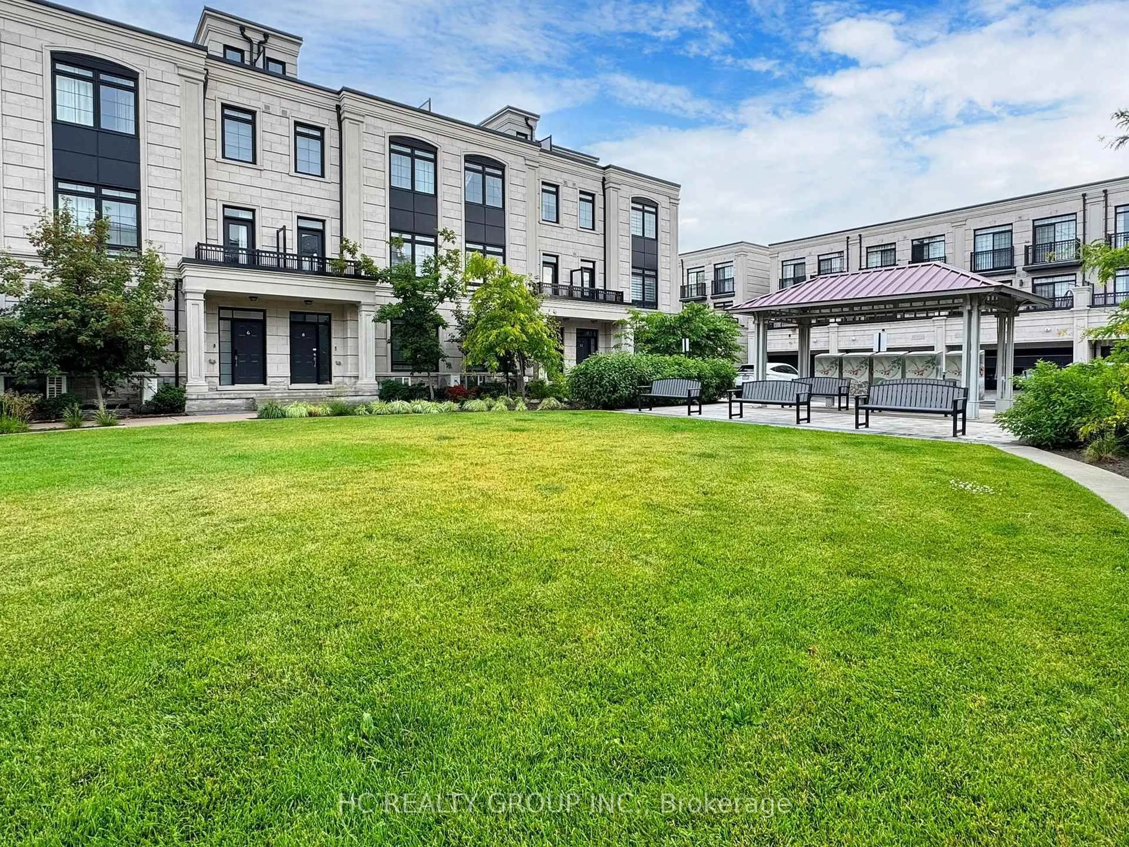 A pic from outside/outdoor area/front of a property/back of a property/a pic from drone, unknown for 5 James Connoly Way, Markham Ontario L3R 1L3