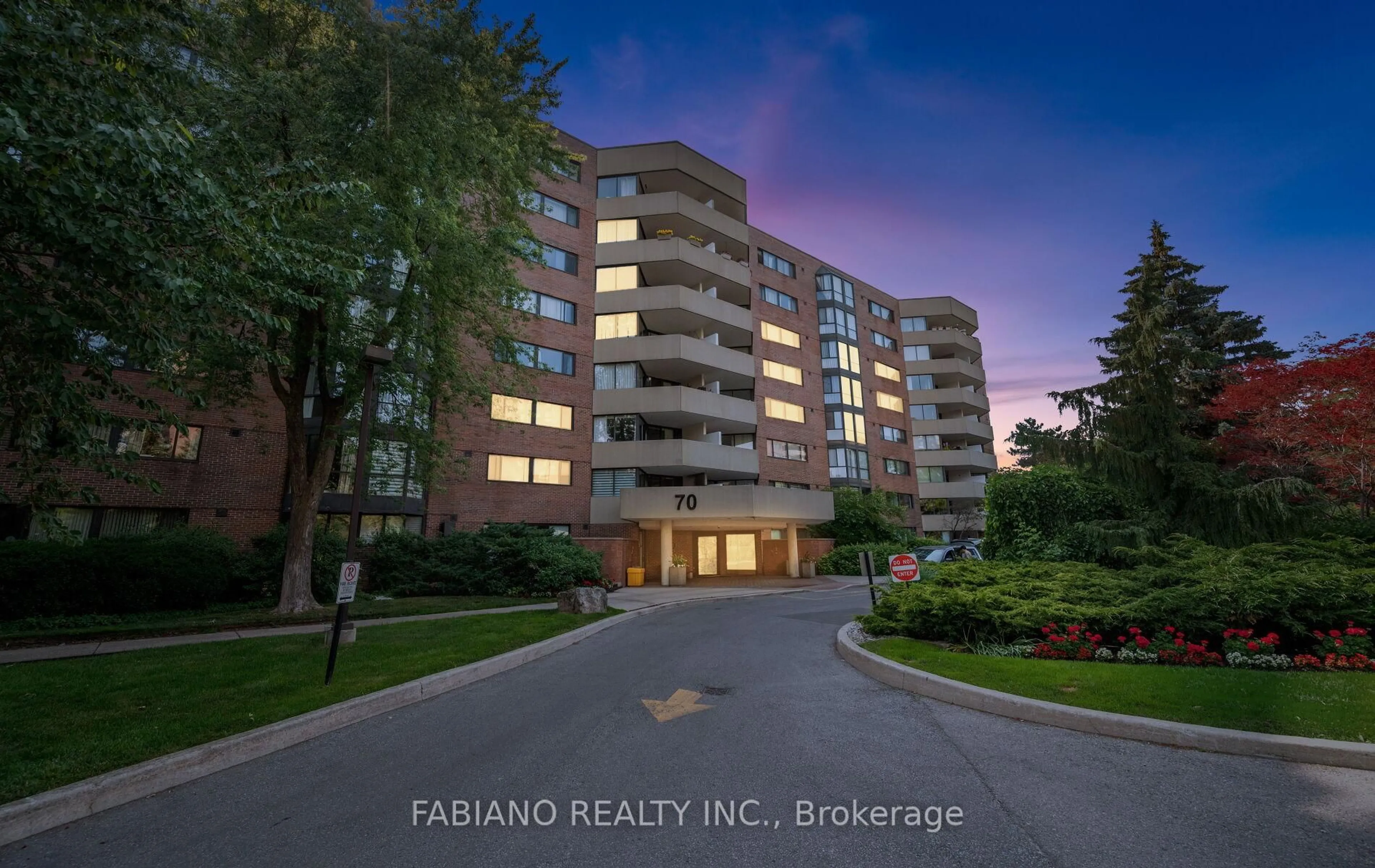 Unknown for 70 Baif Blvd #505, Richmond Hill Ontario L4C 5L2