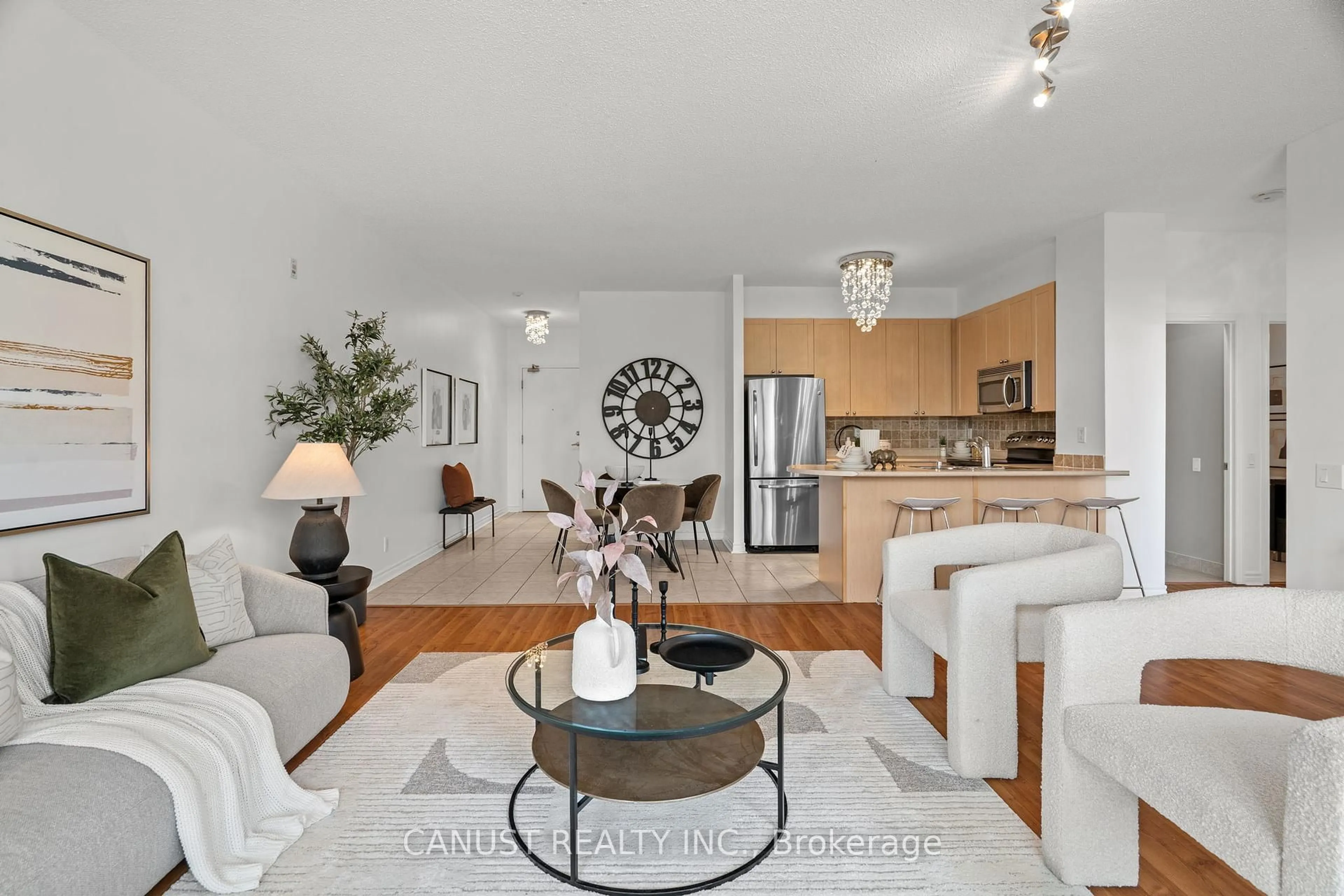 Living room with furniture, unknown for 11121 Yonge St #223, Richmond Hill Ontario L4C 0S7