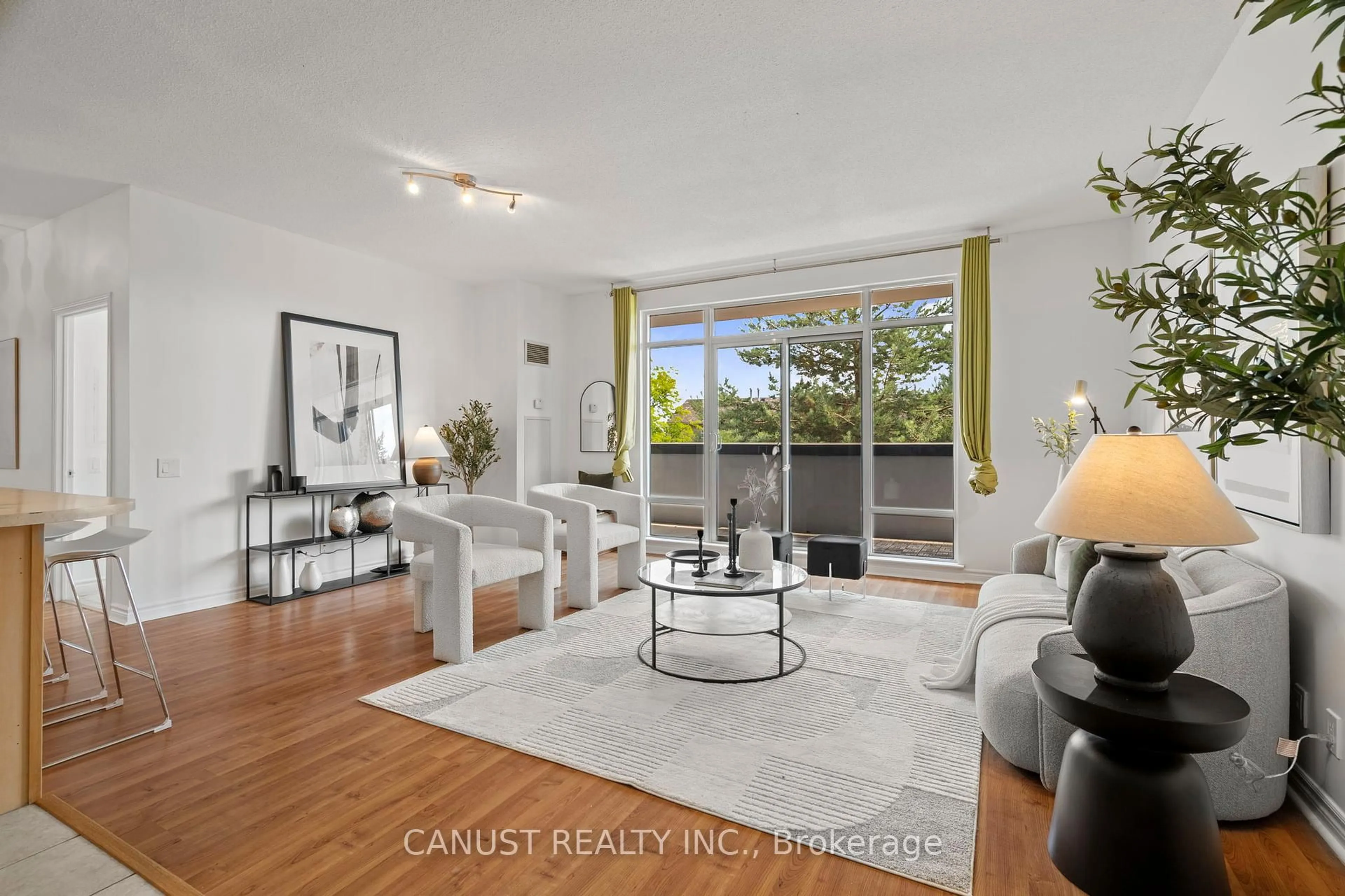 Living room with furniture, unknown for 11121 Yonge St #223, Richmond Hill Ontario L4C 0S7