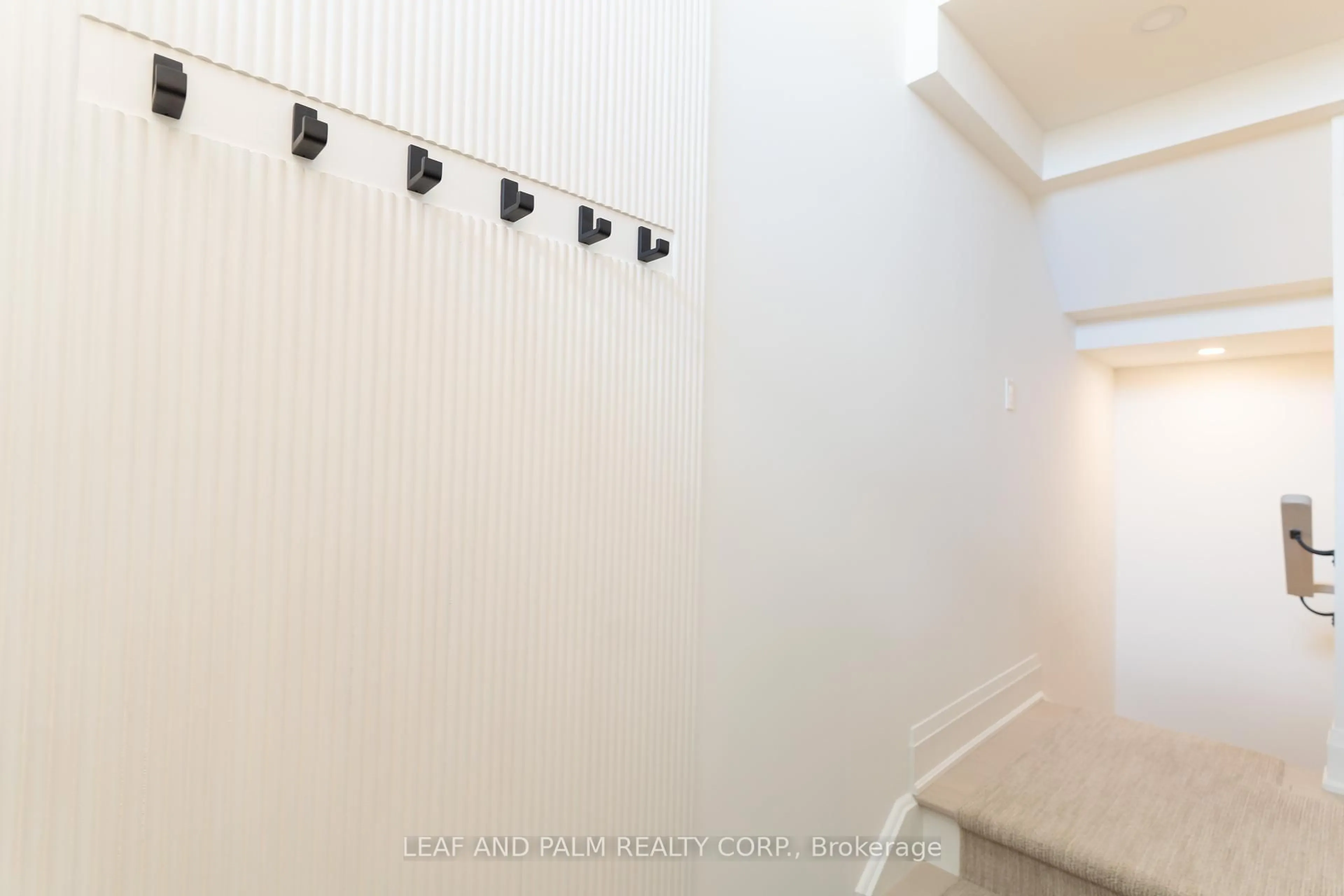 Unknown for 10250 Keele St #3, Vaughan Ontario L6A 3Y9