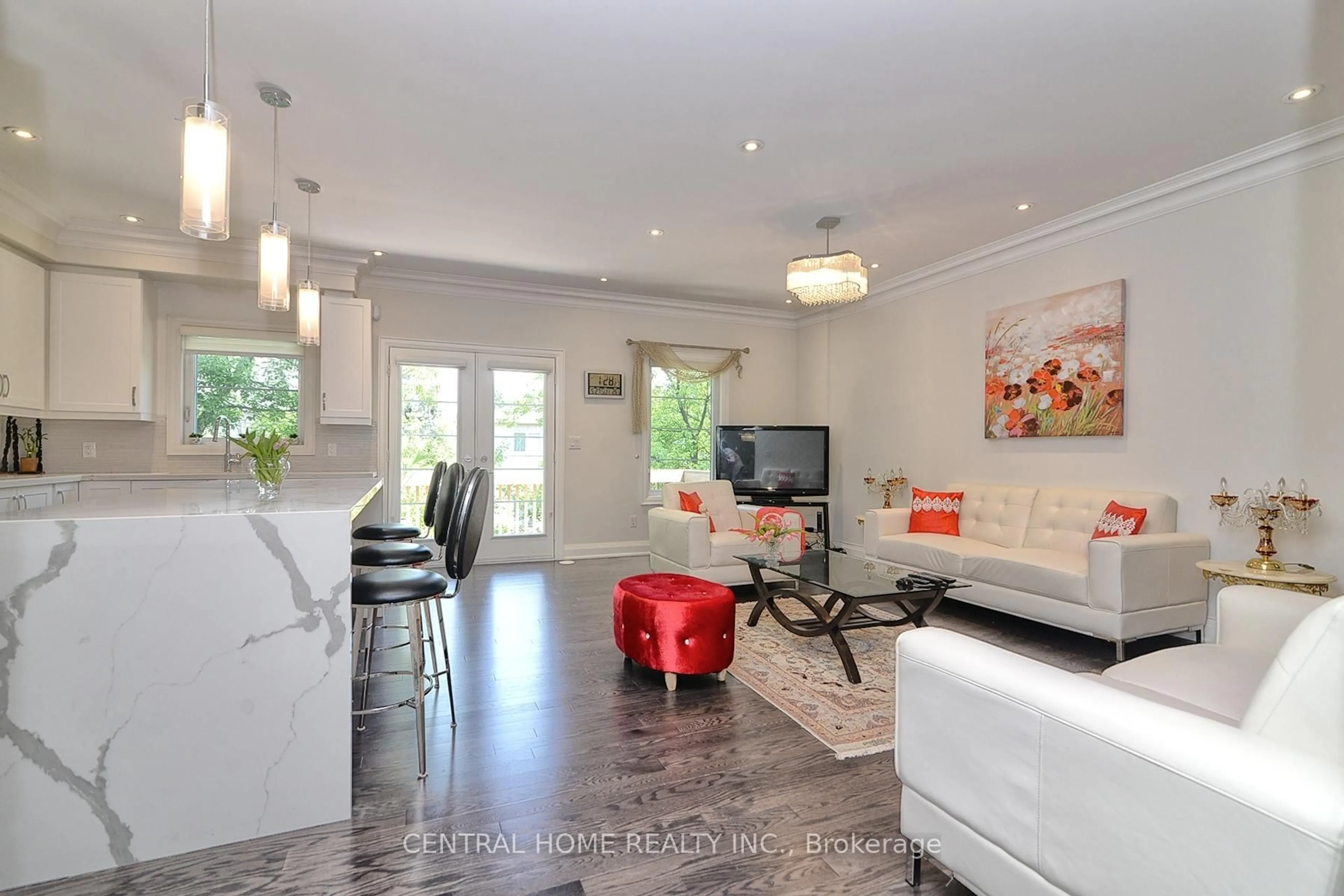 Living room with furniture, unknown for 47 Divon Lane, Richmond Hill Ontario L4B 0G4