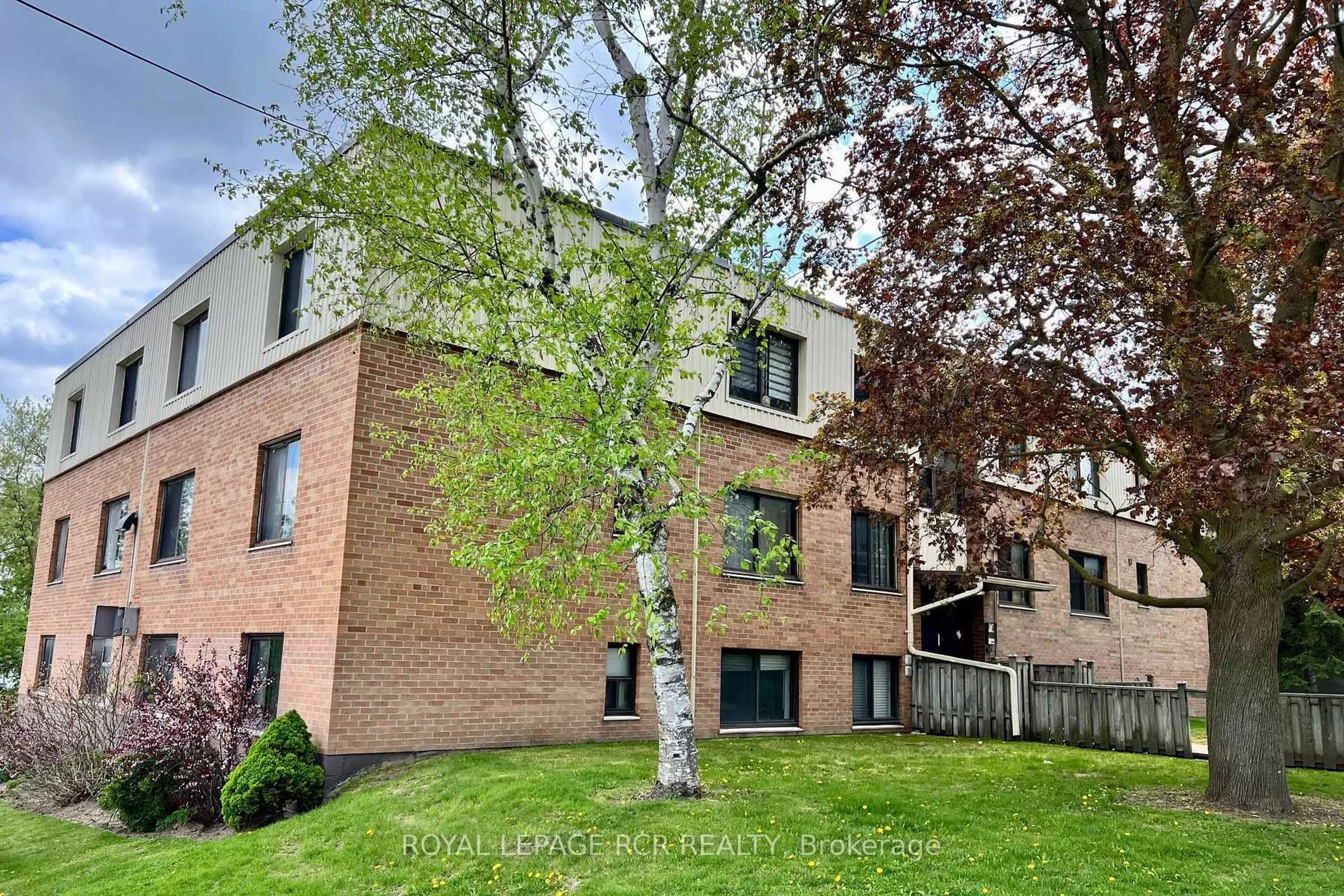 Unknown for 136 Scanlon Ave #9, Bradford West Gwillimbury Ontario L3Z 1G6