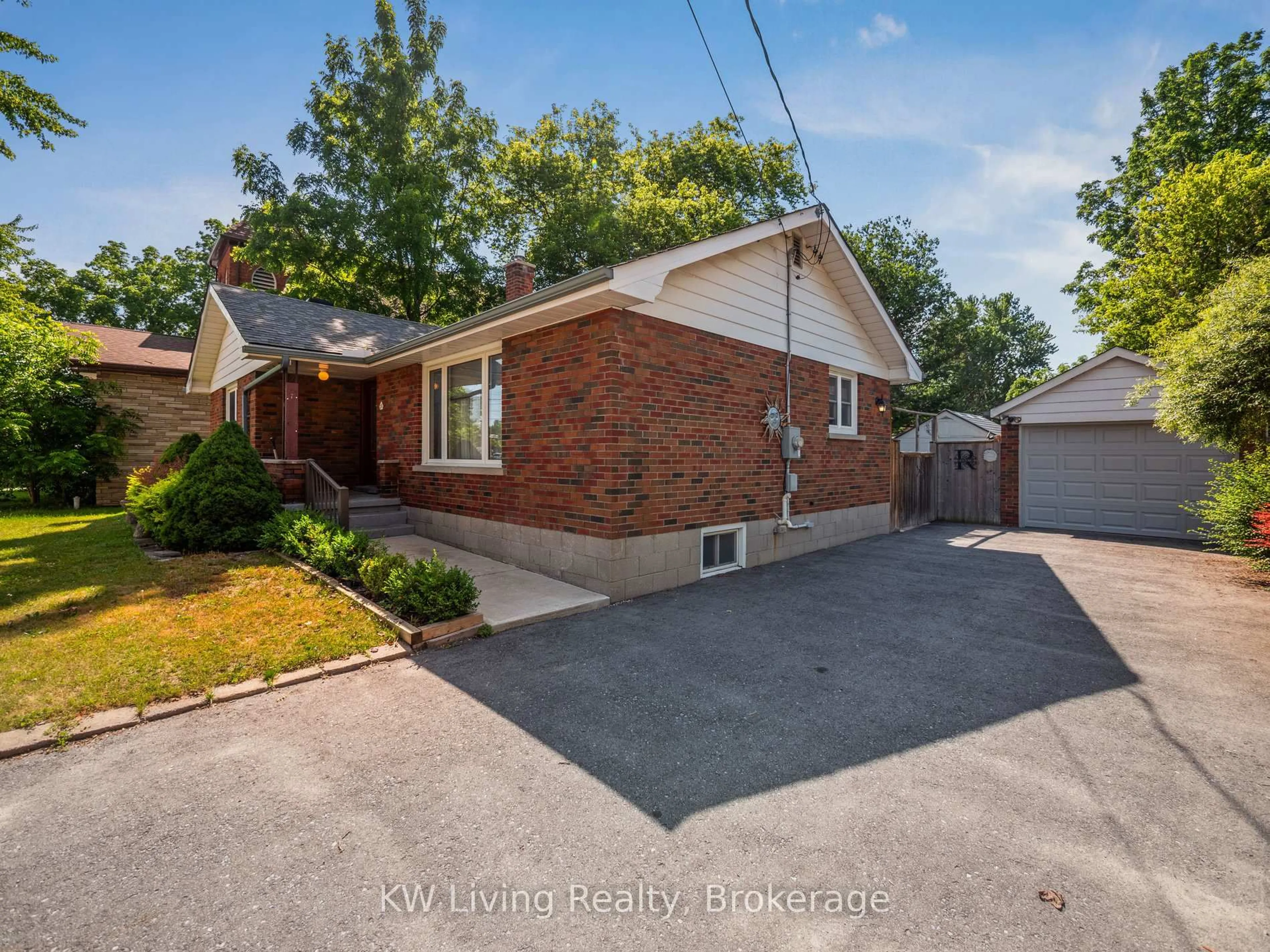 Home with brick exterior material, street for 23 Wellington St, New Tecumseth Ontario L9R 1G8