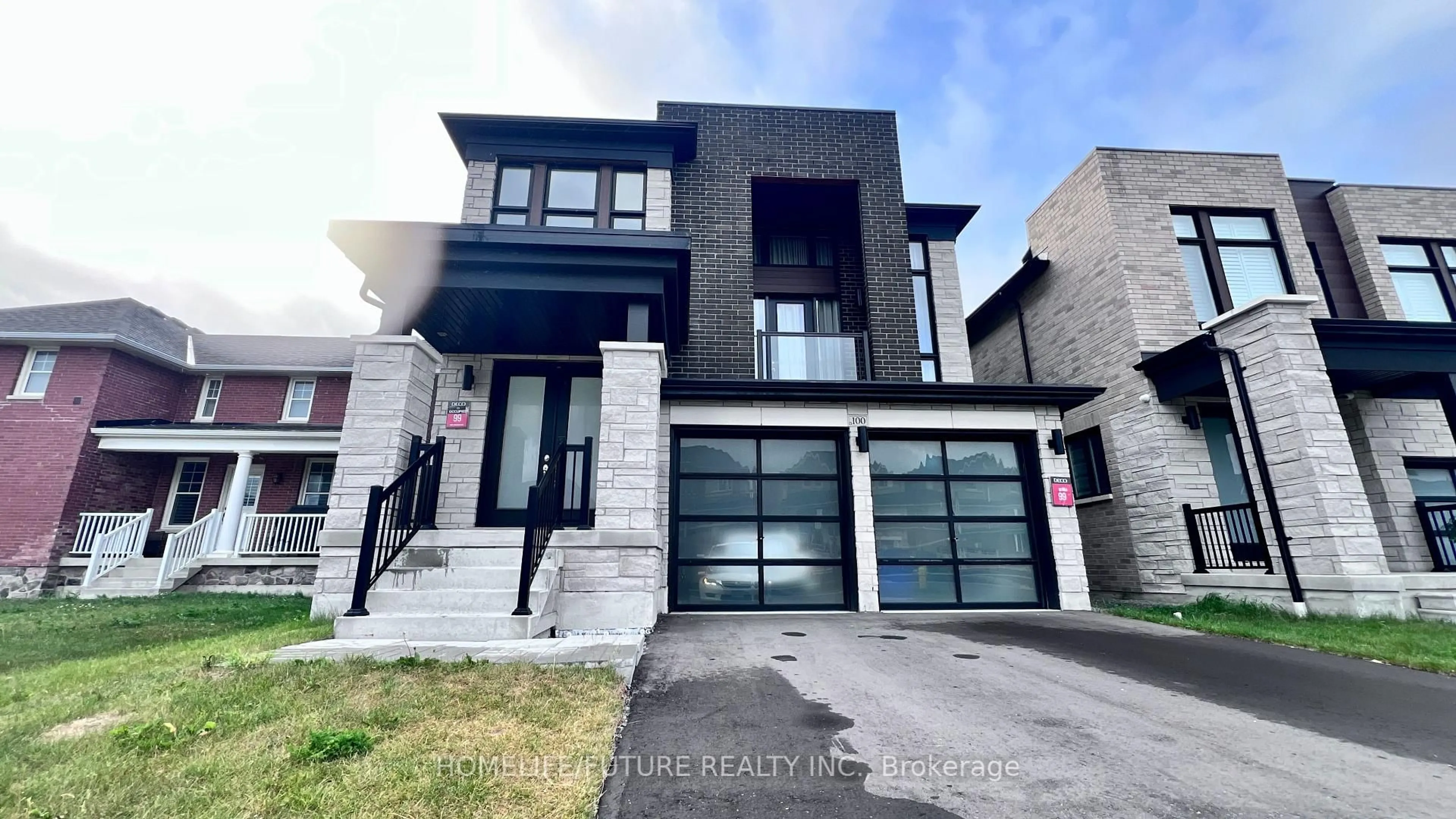 Home with brick exterior material, street for 100 Mckean Dr, Whitchurch-Stouffville Ontario L4A 4W4