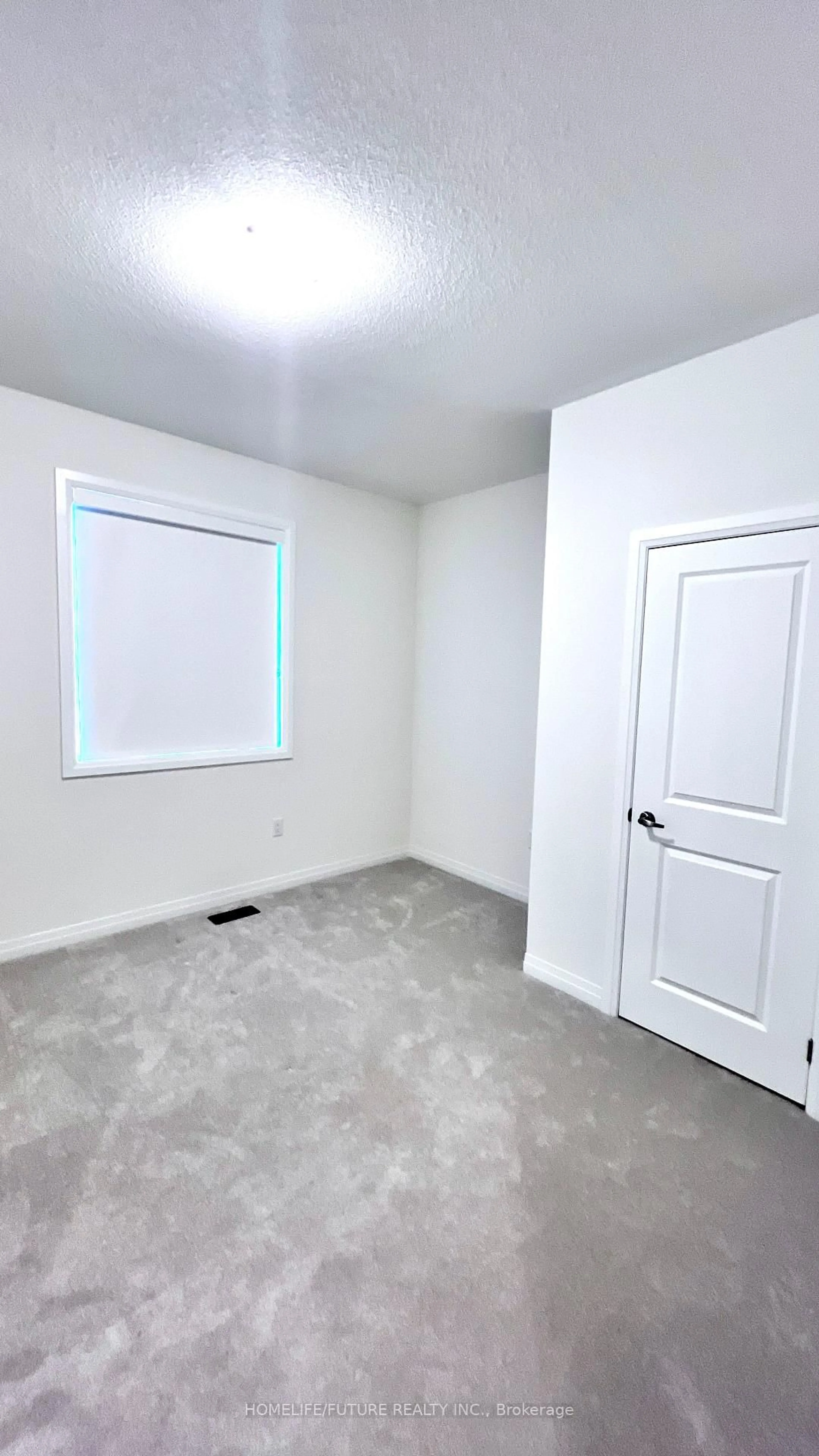 A pic of a room for 100 Mckean Dr, Whitchurch-Stouffville Ontario L4A 4W4