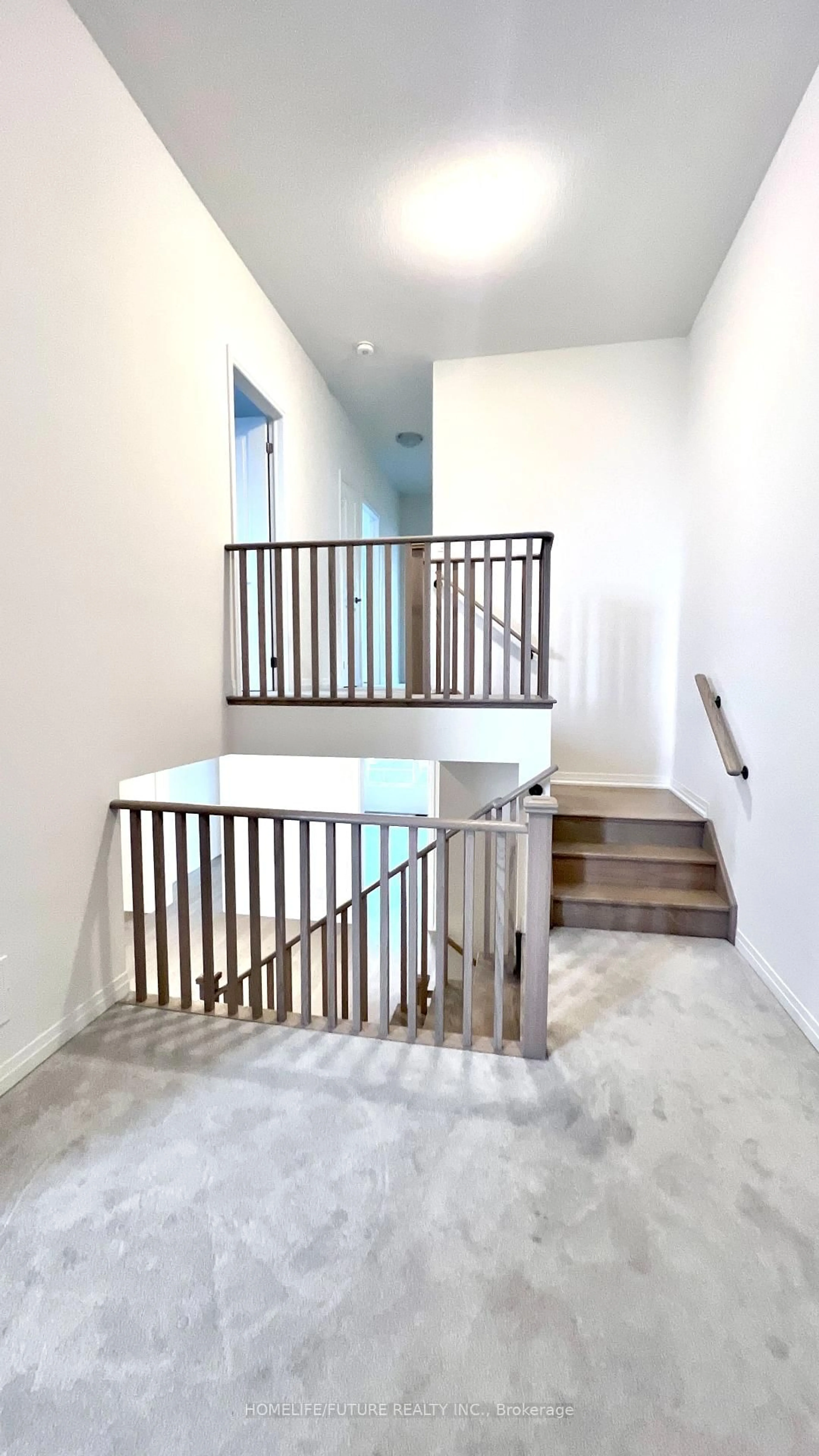 Stairs for 100 Mckean Dr, Whitchurch-Stouffville Ontario L4A 4W4