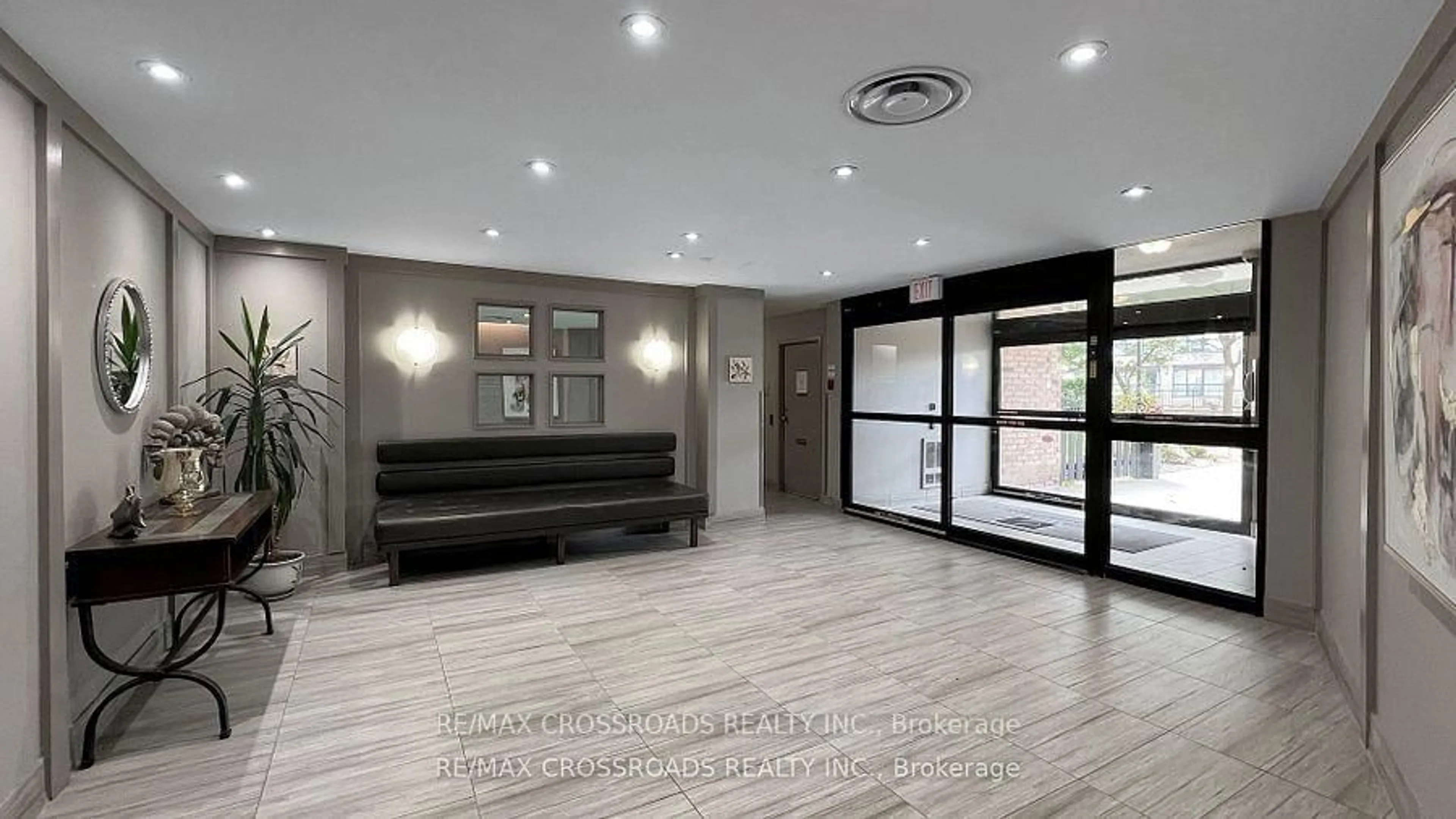 Lobby for 260 Davis Dr #313, Newmarket Ontario L3Y 7C3