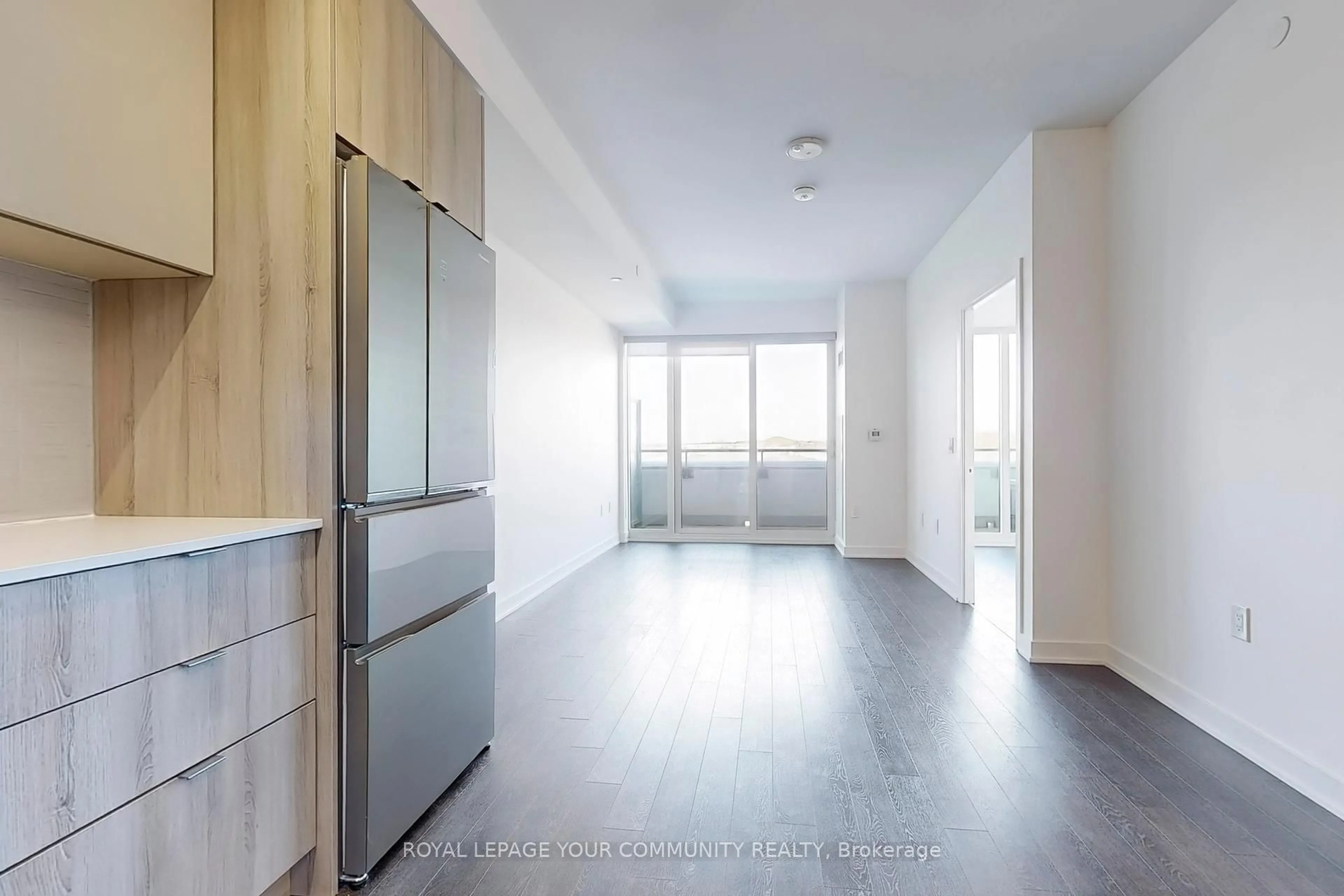 Unknown for 100 Eagle Rock Way #827, Vaughan Ontario L6A 5A7