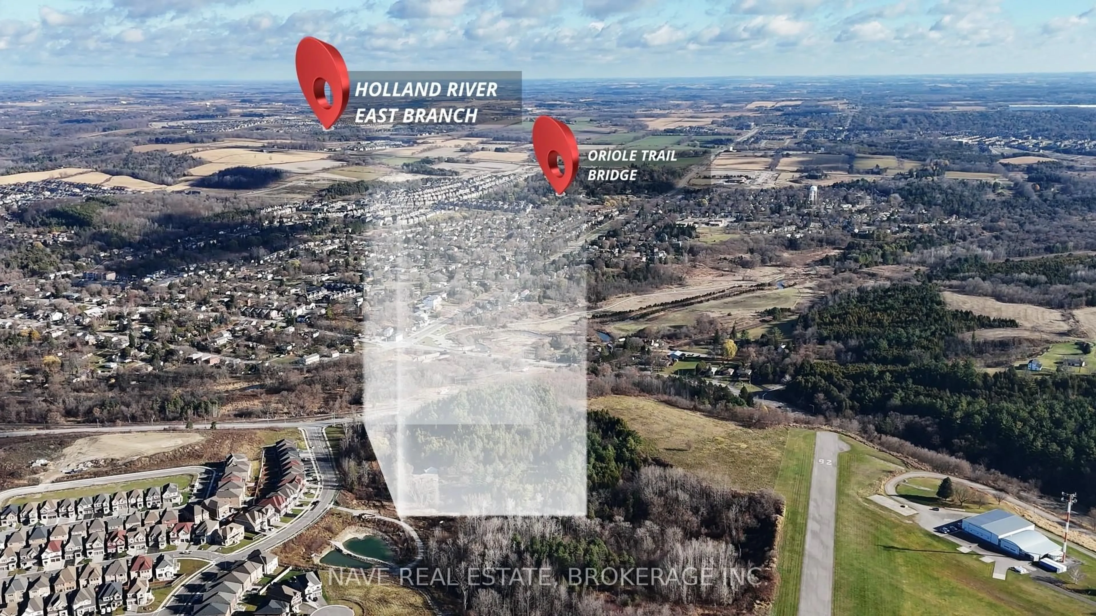 A pic from outside/outdoor area/front of a property/back of a property/a pic from drone, unknown for 19090 Holland Landing Rd, East Gwillimbury Ontario L9N 1M8