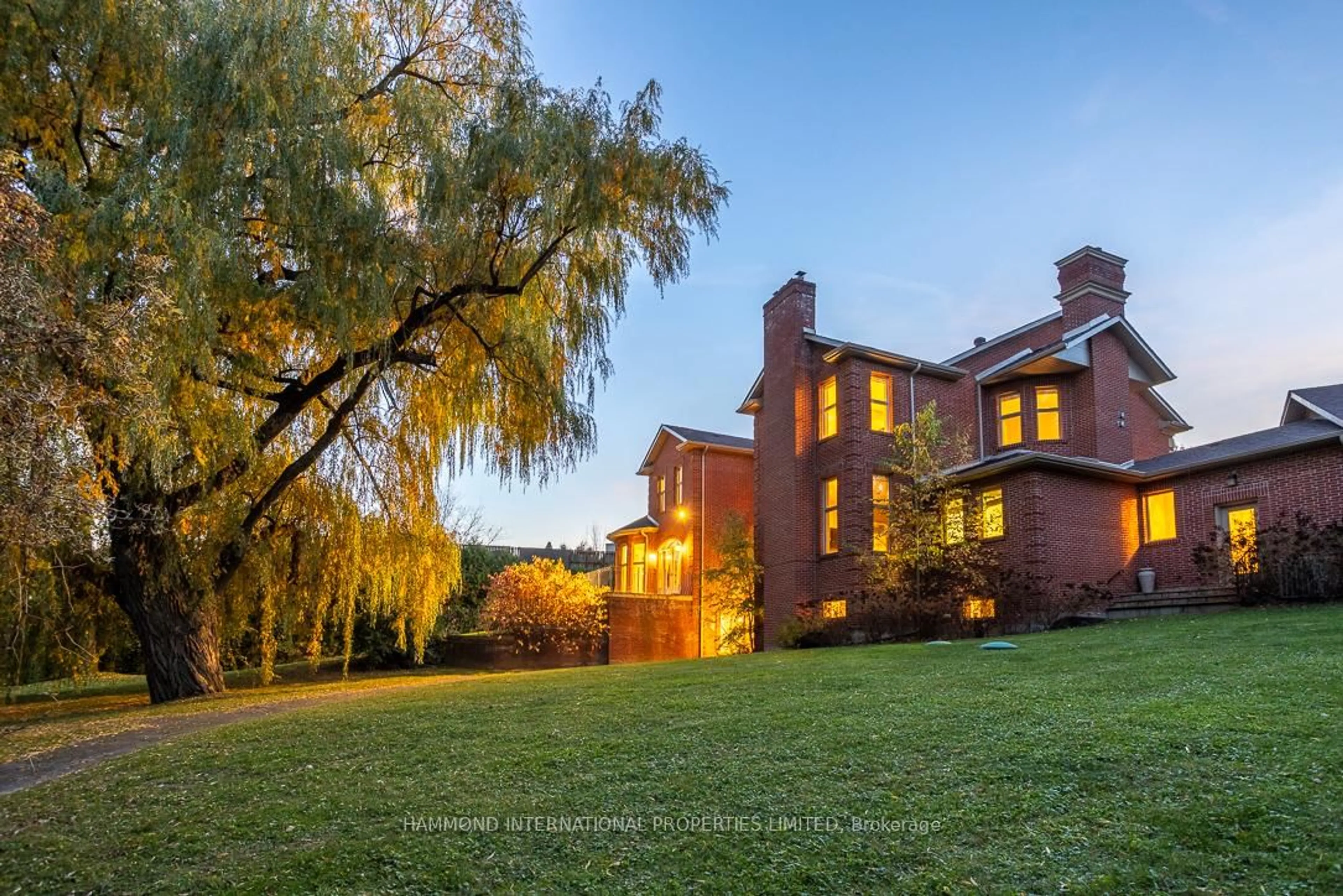 Home with brick exterior material, building for 53 Macamo Crt, Vaughan Ontario L6A 1G1