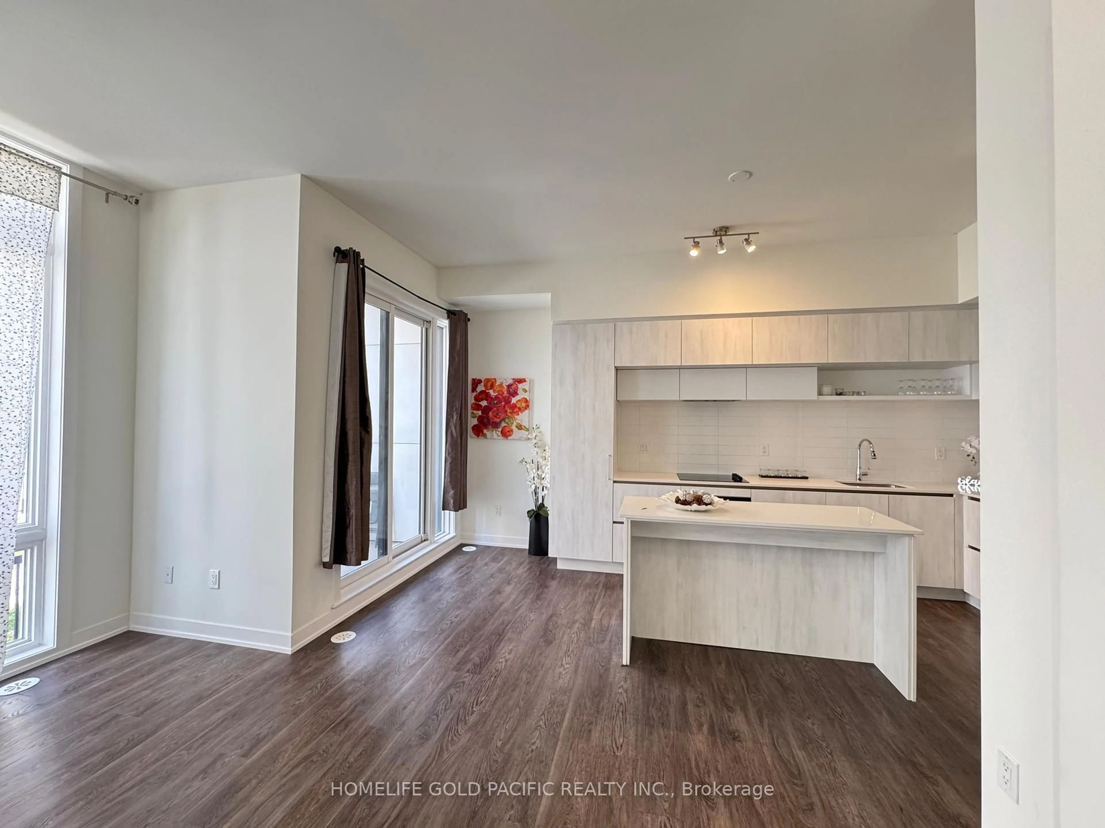 Open concept kitchen, unknown for 14 David Eyer Rd #1009, Richmond Hill Ontario L4S 0N4