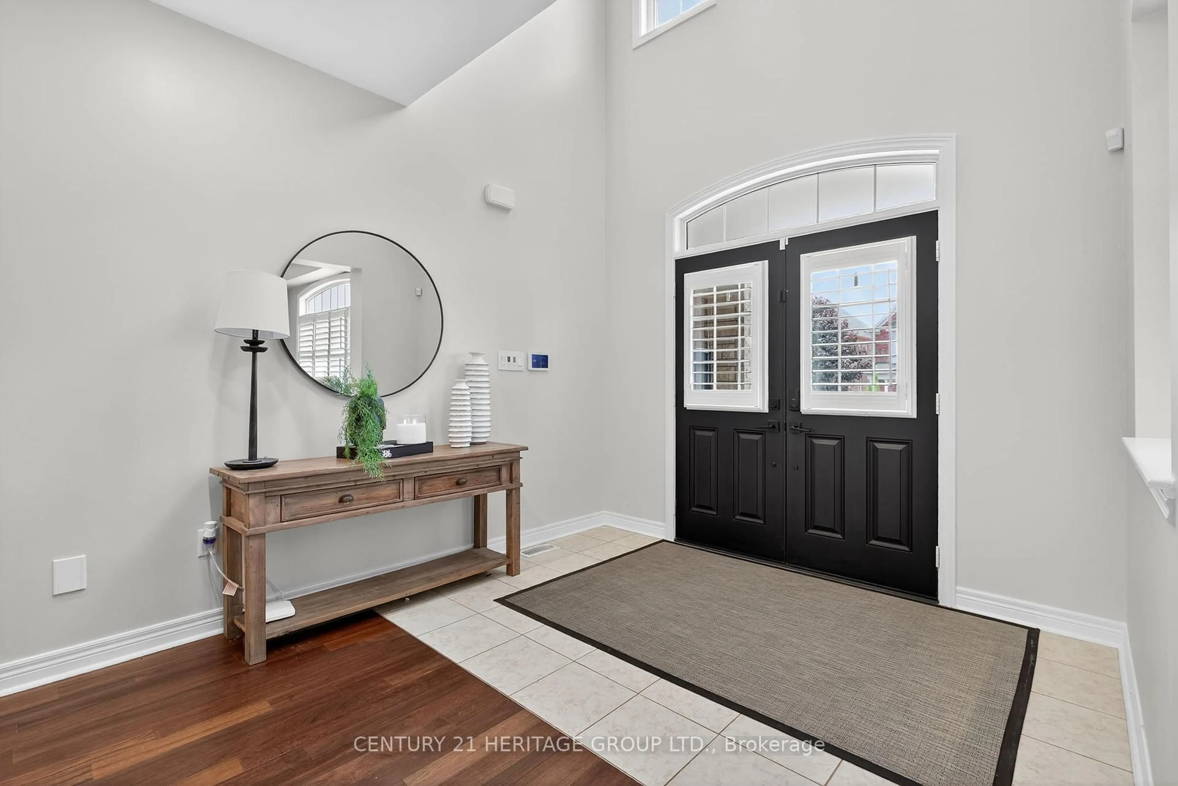 Indoor entryway for 56 Cousteau Dr, Bradford West Gwillimbury Ontario L3Z 0H8