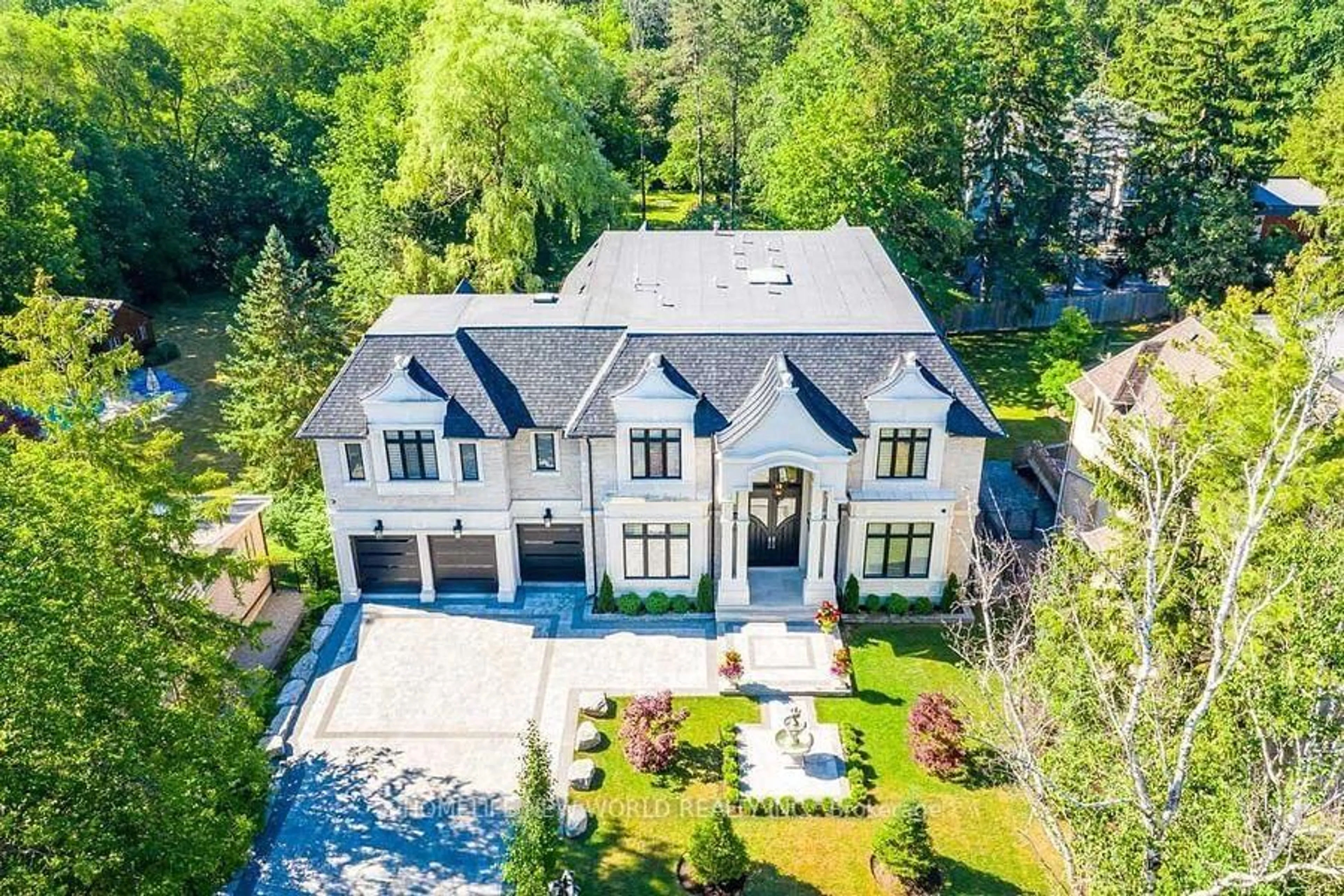 A pic from outside/outdoor area/front of a property/back of a property/a pic from drone, street for 79 Elgin St, Markham Ontario L3T 1W7