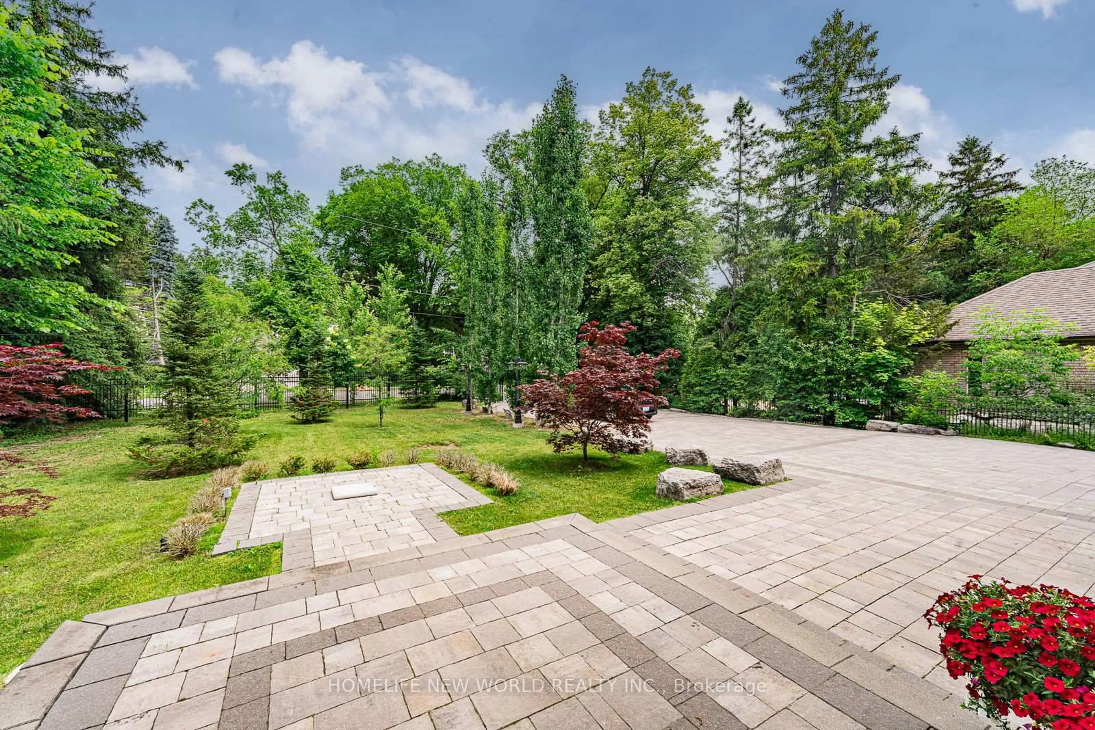 Patio, forest/trees view for 79 Elgin St, Markham Ontario L3T 1W7